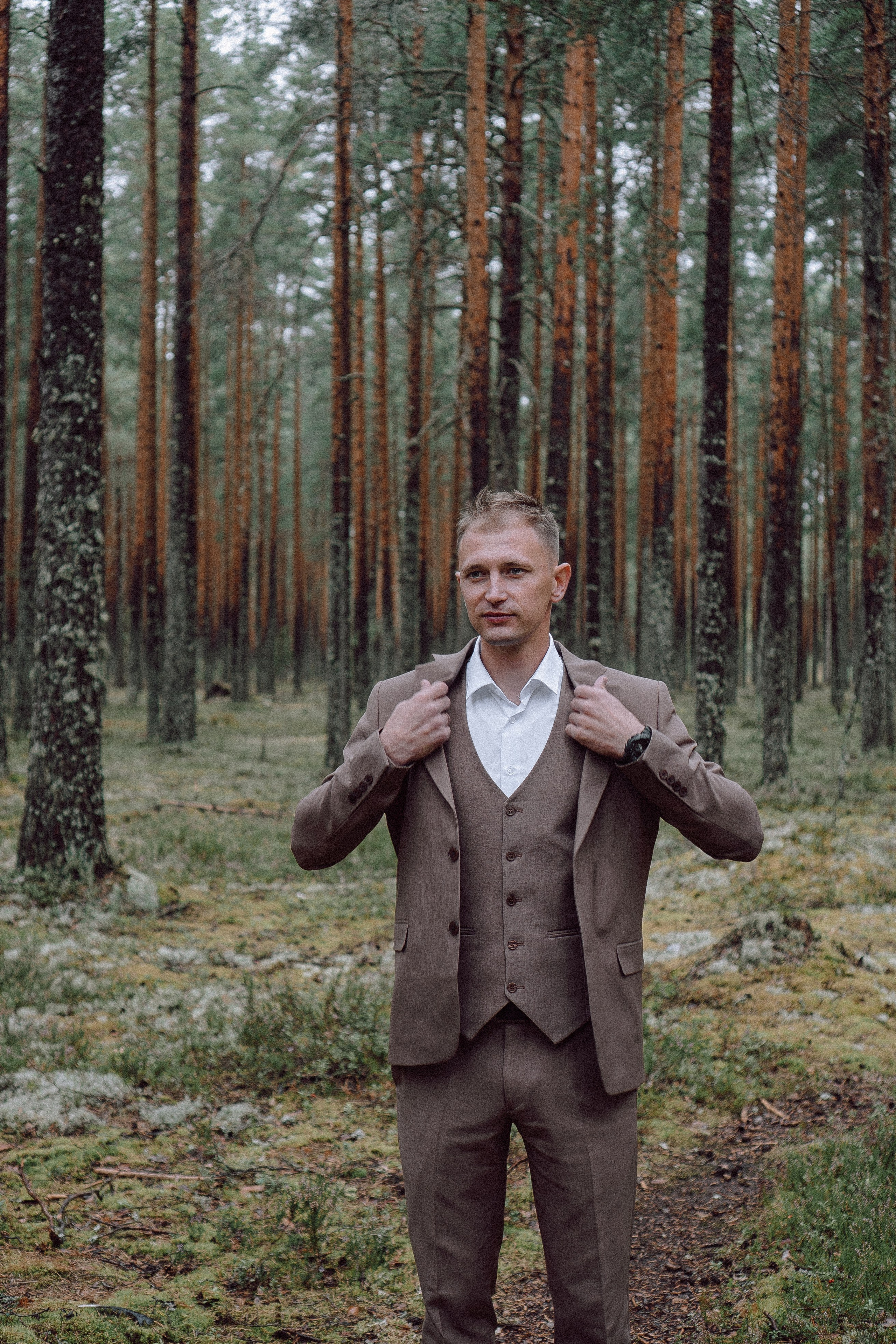 СВАДЕБНАЯ ФОТОСЕССИИЯ ПАРЫ В ГОРОДЕ ПРИОЗЕРСК В СОСНОВОМ ЛЕСУ И С ПИКАПОМ. Профессиональный фотограф, Санкт-Петербург — Виктория Богомолова