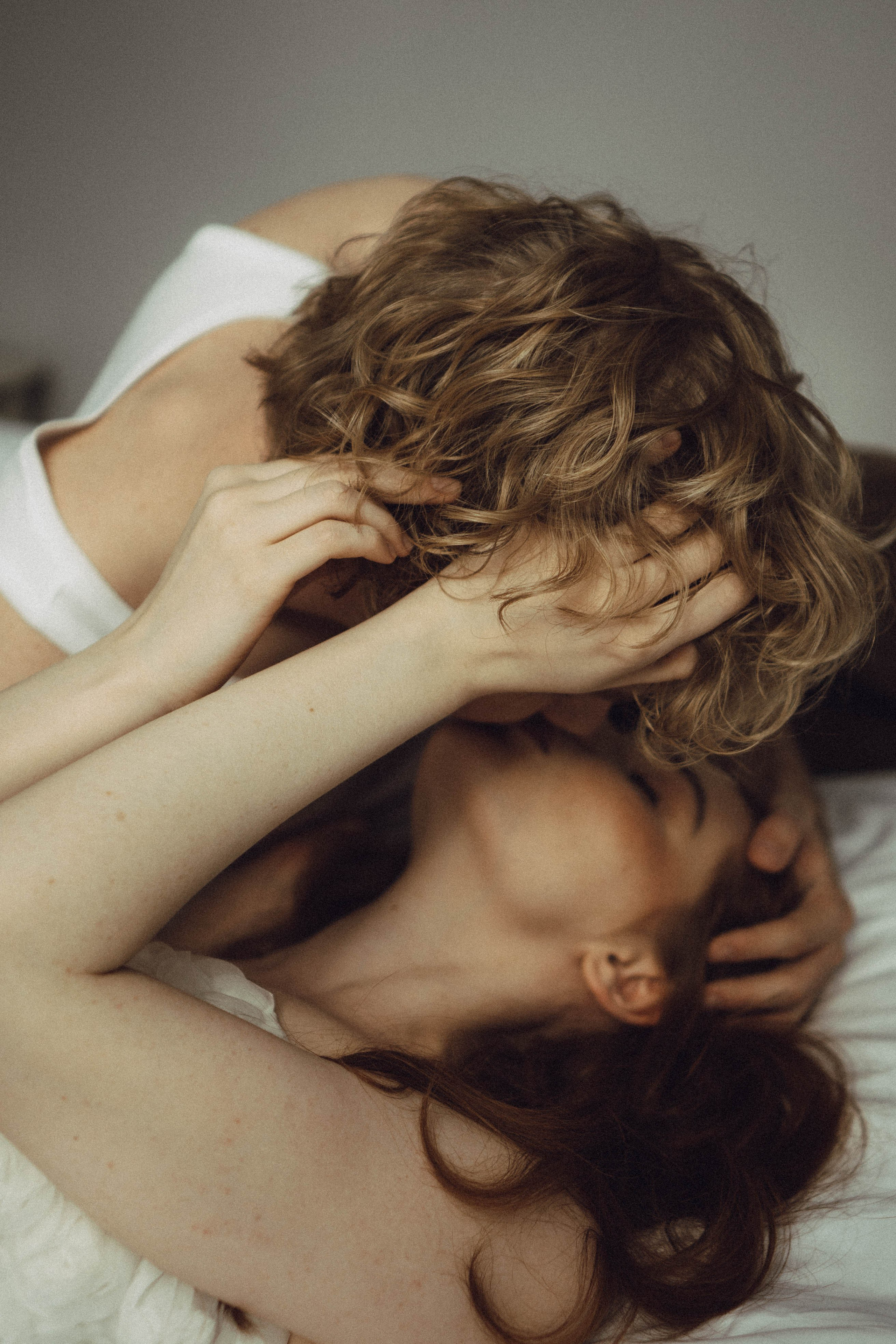 СВАДЕБНАЯ СЬЕМКА В ОТЕЛЕ. СБОРЫ ЖЕНИХА И НЕВЕСТЫ И ТАКЖЕ ТОР И ПОДГОТОВКА К ПРОГУЛКЕ. Профессиональный фотограф, Санкт-Петербург — Виктория Богомолова