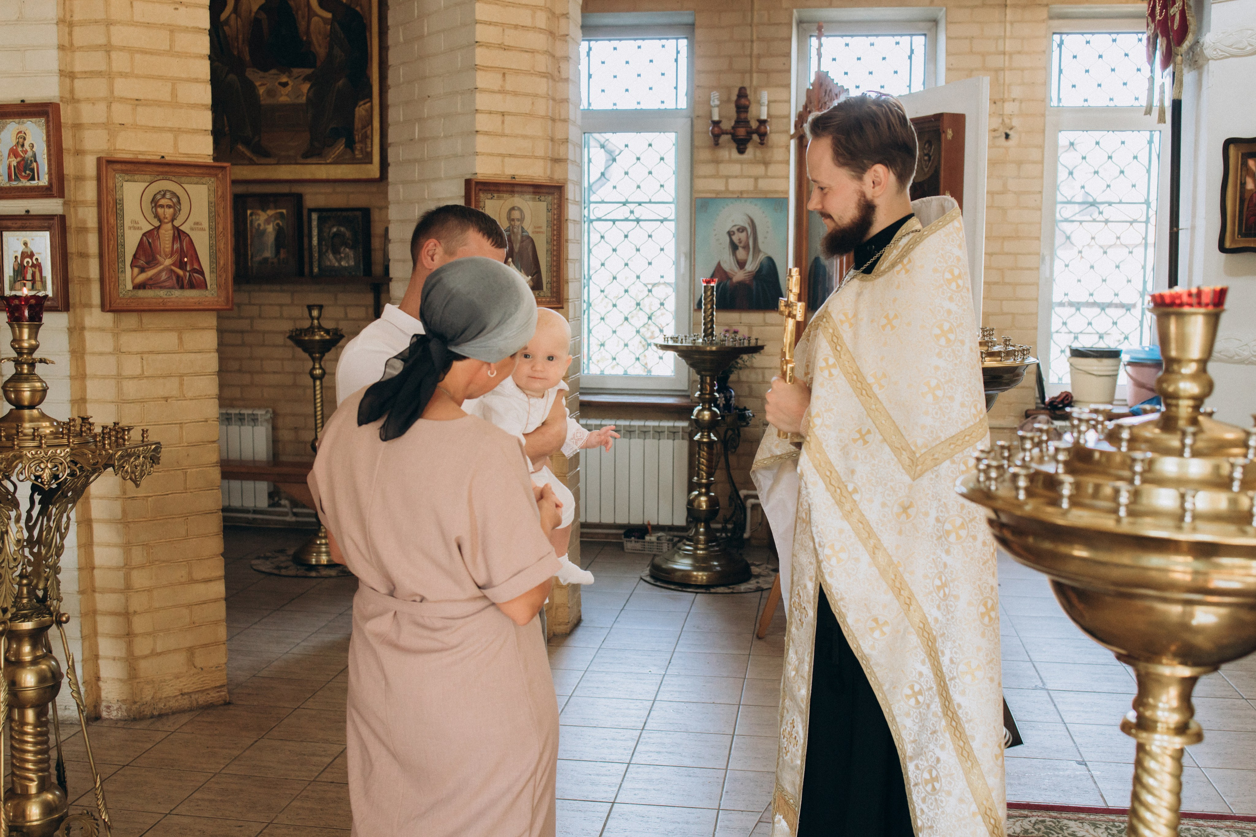 Таинство Крещения Антона в Церкви Архангела Михаила. Детский и семейный фотограф в Пушкино, Мытищи, Москва Сергеева Светлана