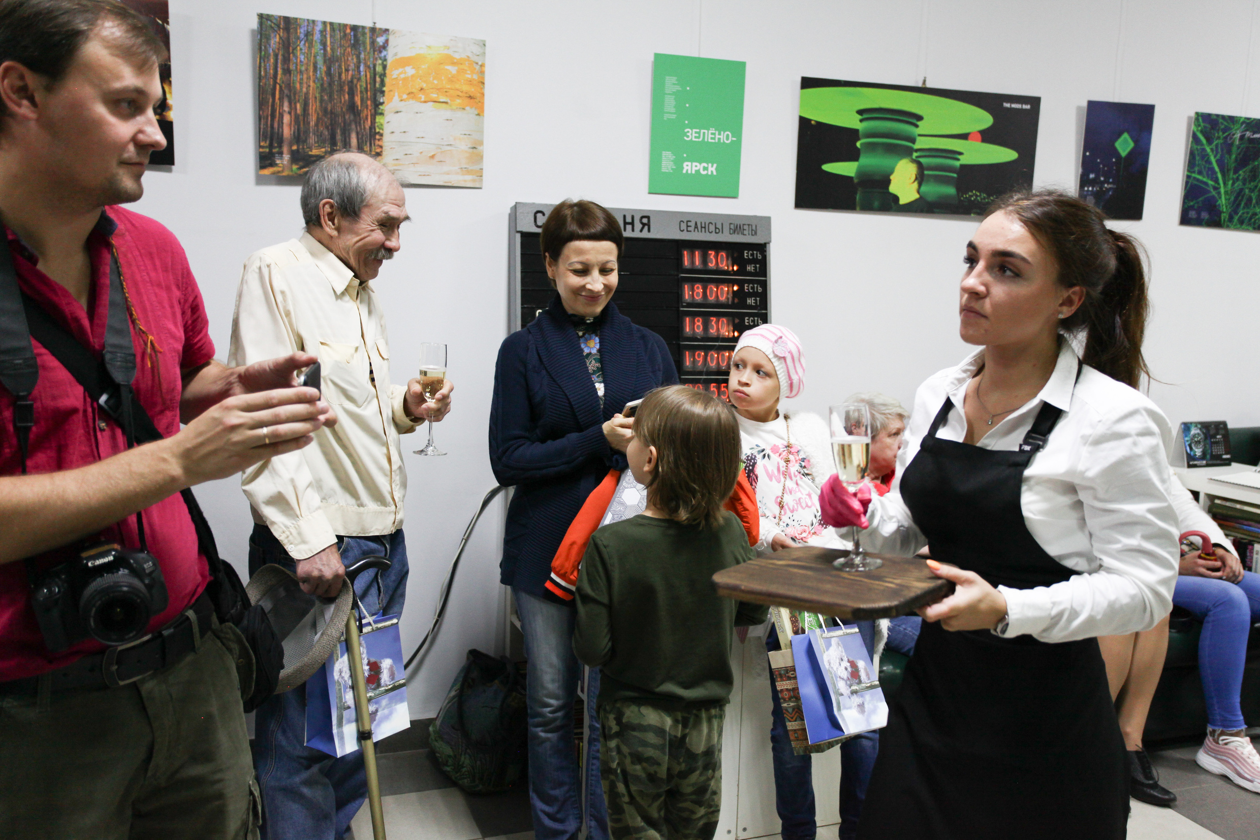 Кино ночь в Доме кино. Фотограф Дарья Локотко в Красноярске