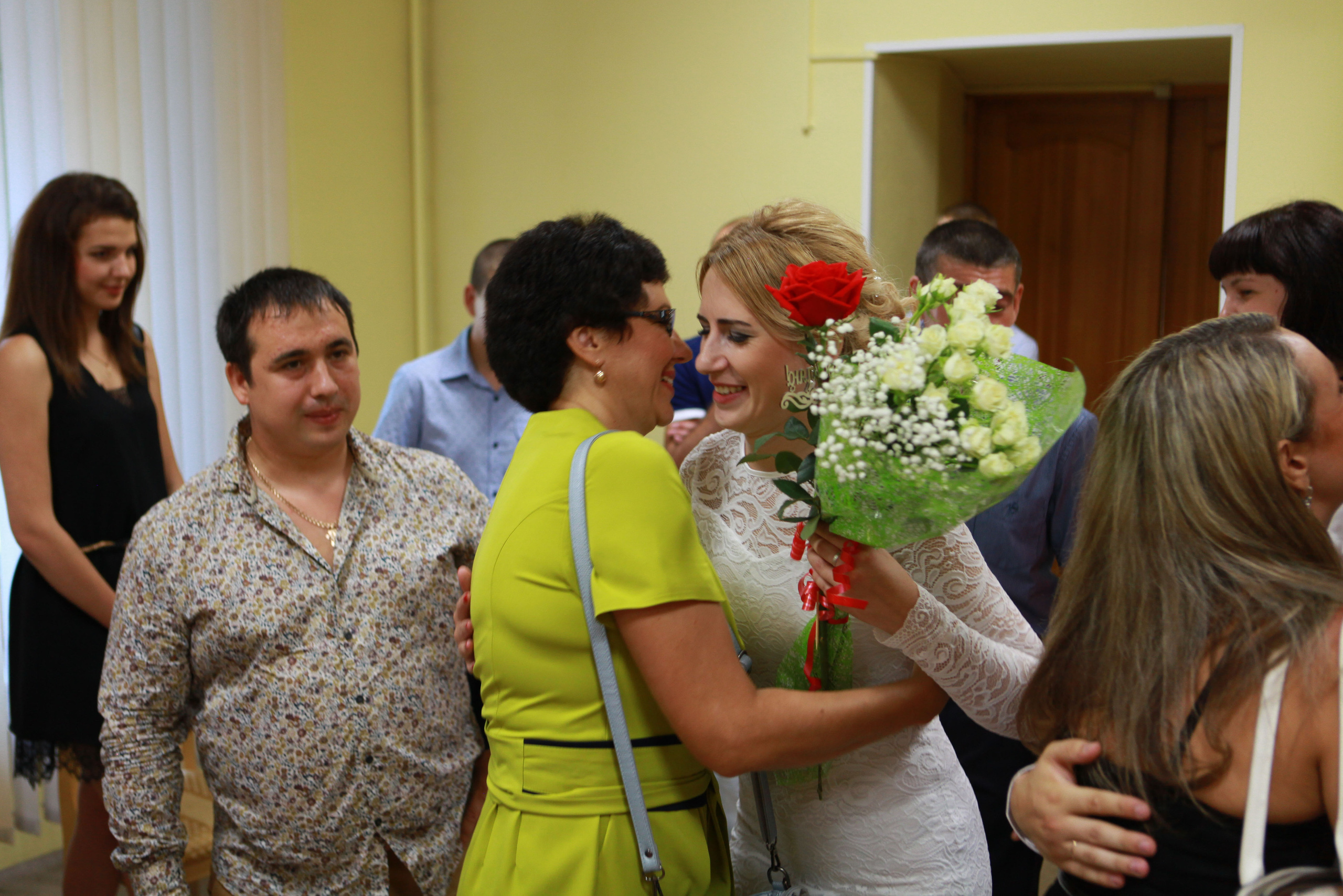 жених и невеста свадьба лето загс церемония бракосочетания 