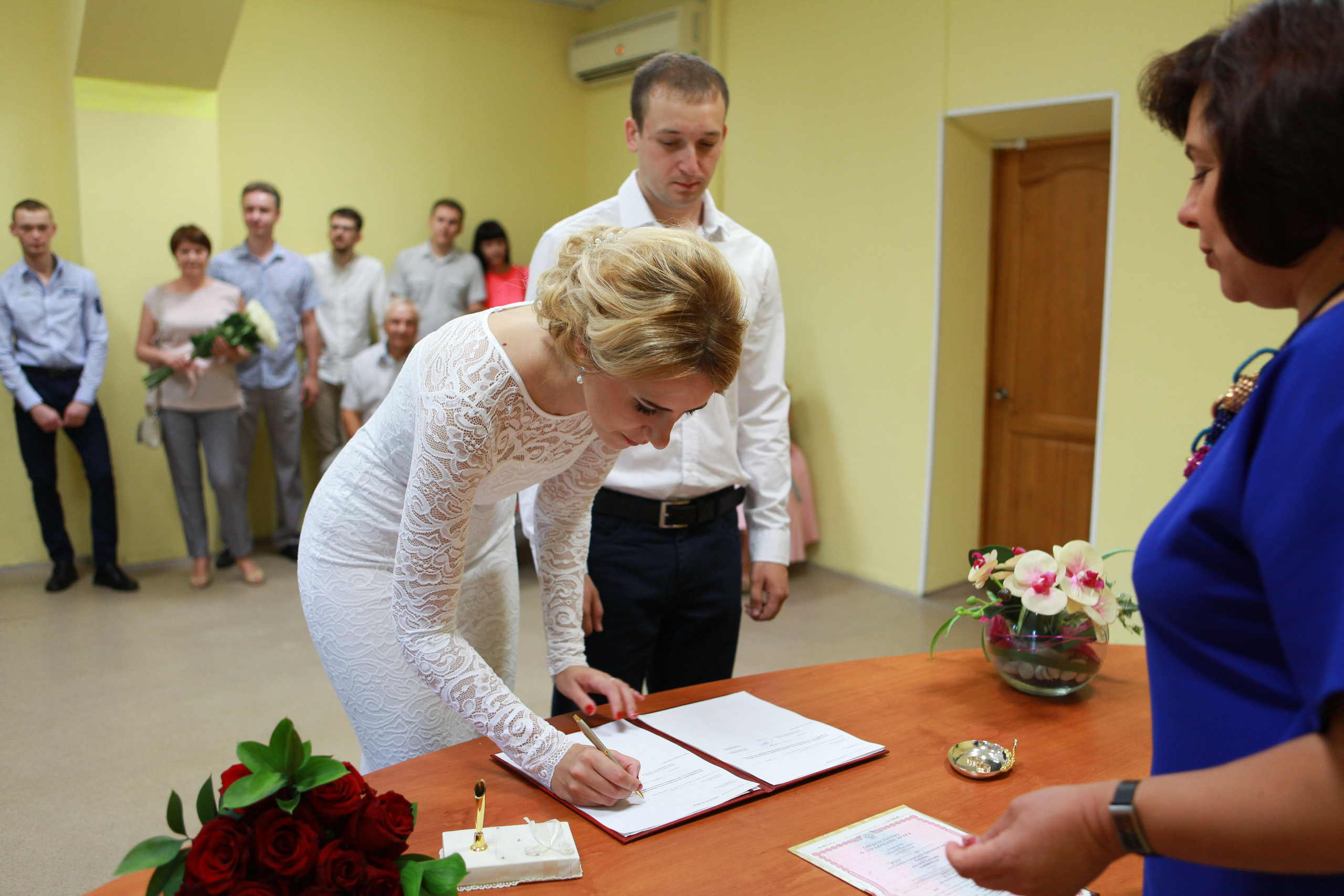 жених и невеста свадьба лето загс церемония бракосочетания 