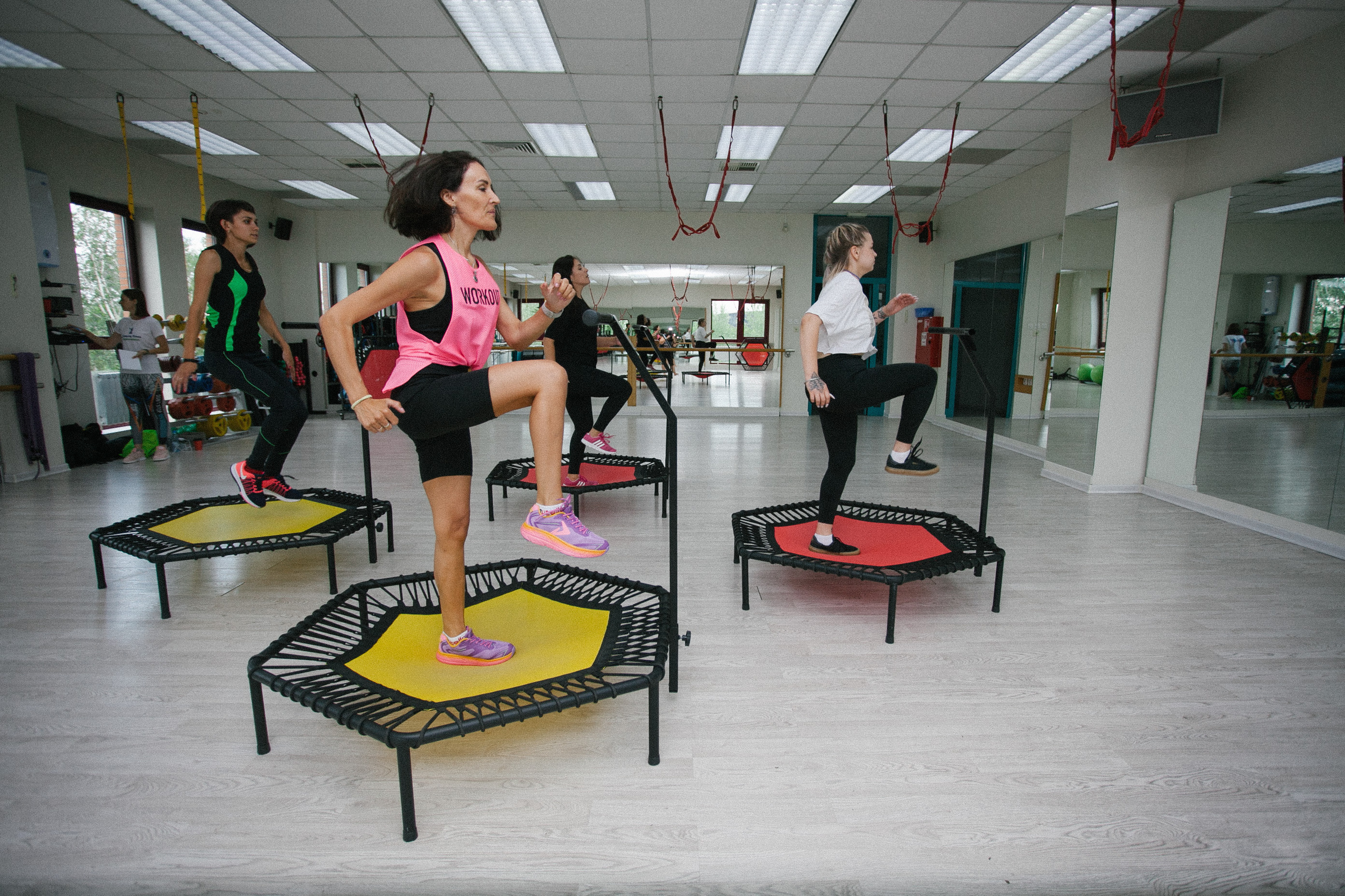 Workshop по прыжкам на минибатуте. Фотограф Дарья Локотко в Красноярске