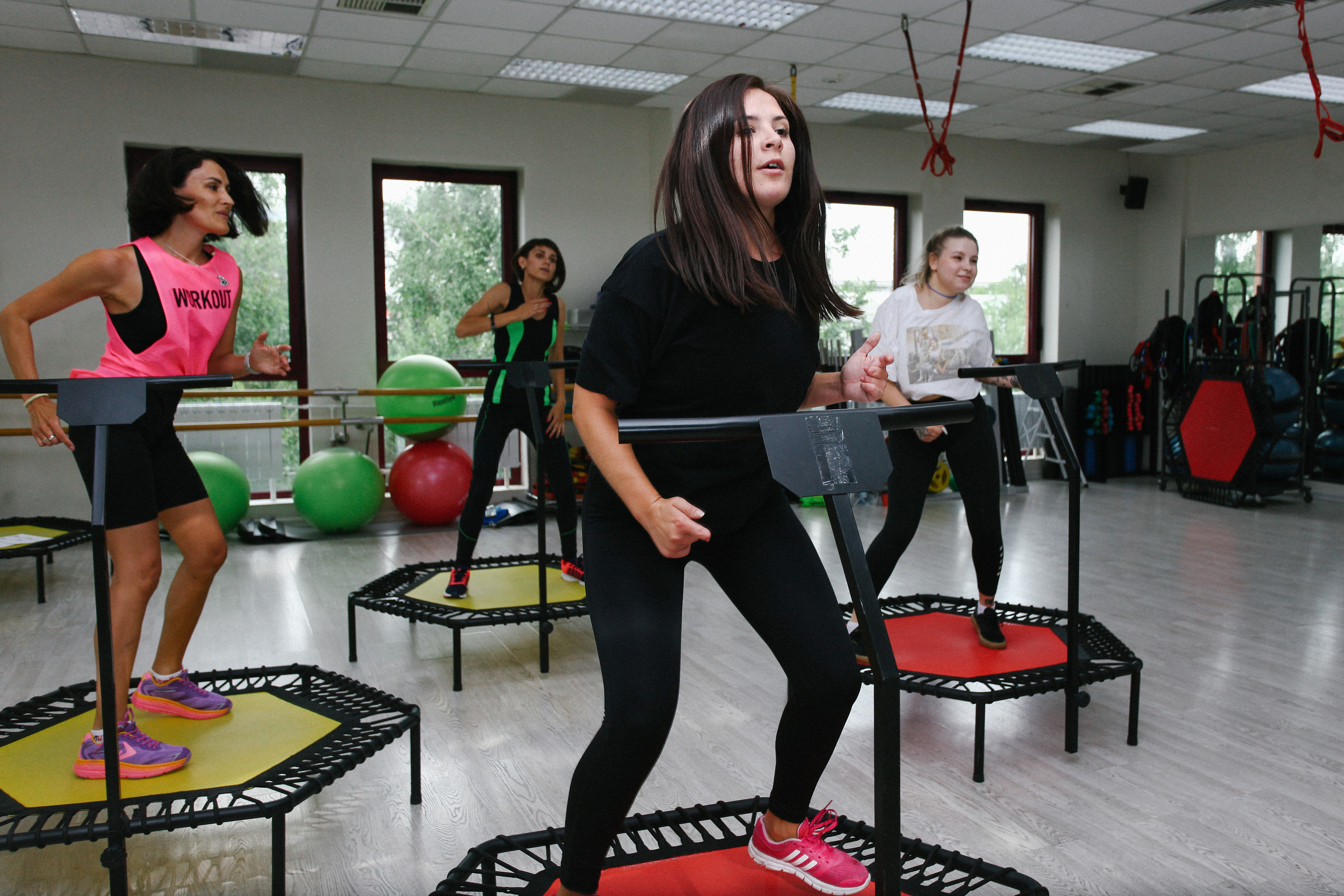 Workshop по прыжкам на минибатуте. Фотограф Дарья Локотко в Красноярске