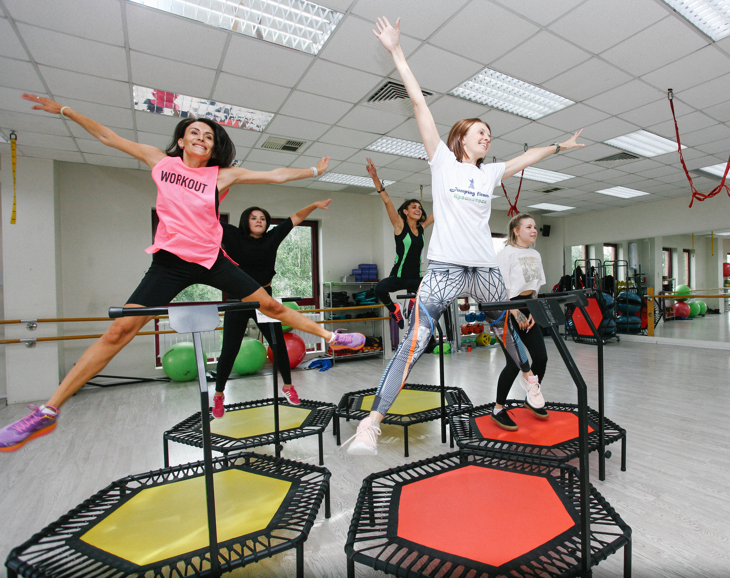 Workshop по прыжкам на минибатуте. Фотограф Дарья Локотко в Красноярске