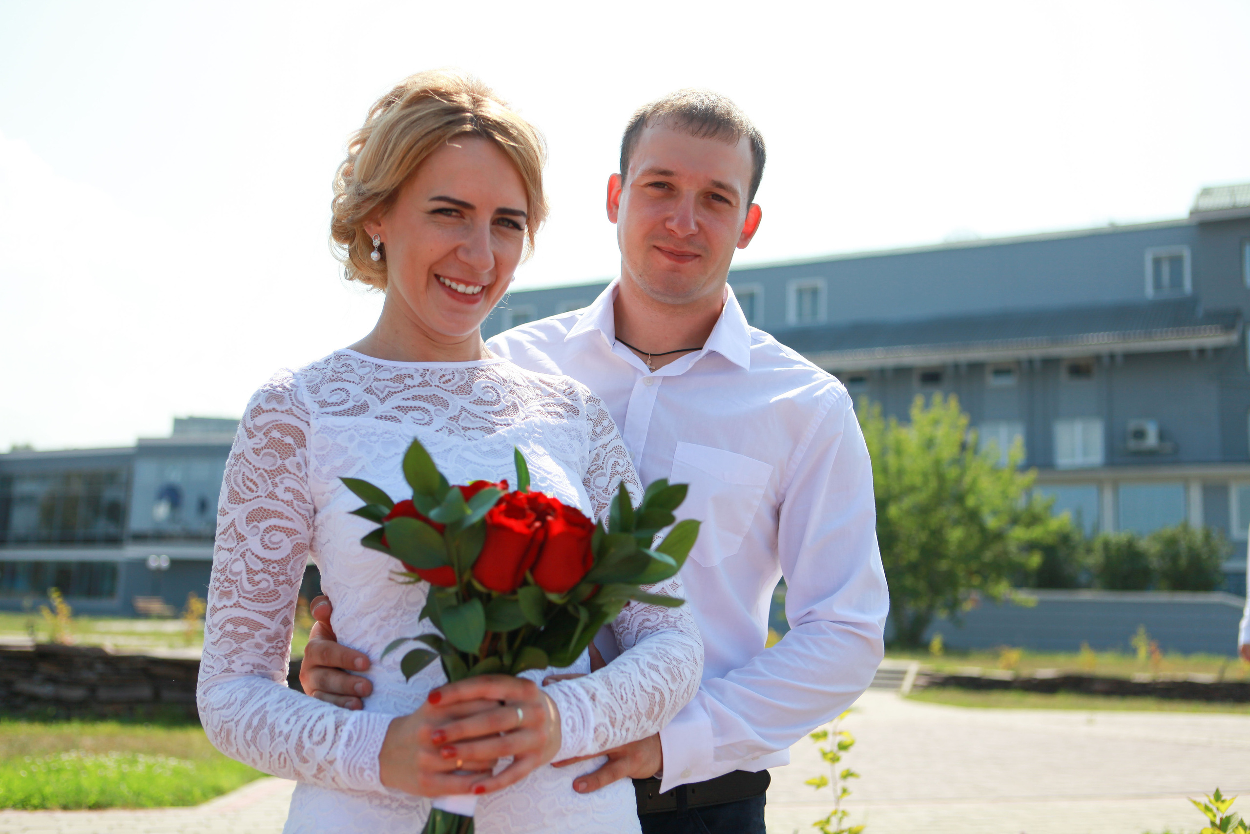 жених и невеста свадьба лето