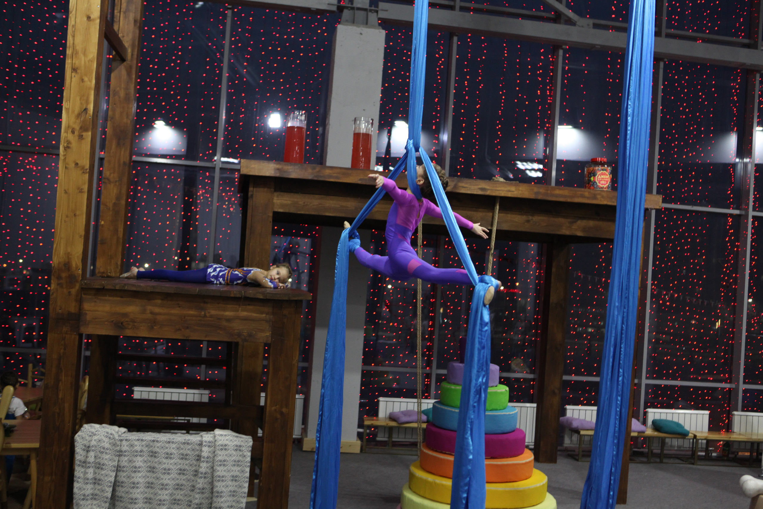 Выступление на полотнах. Фотограф Дарья Локотко в Красноярске