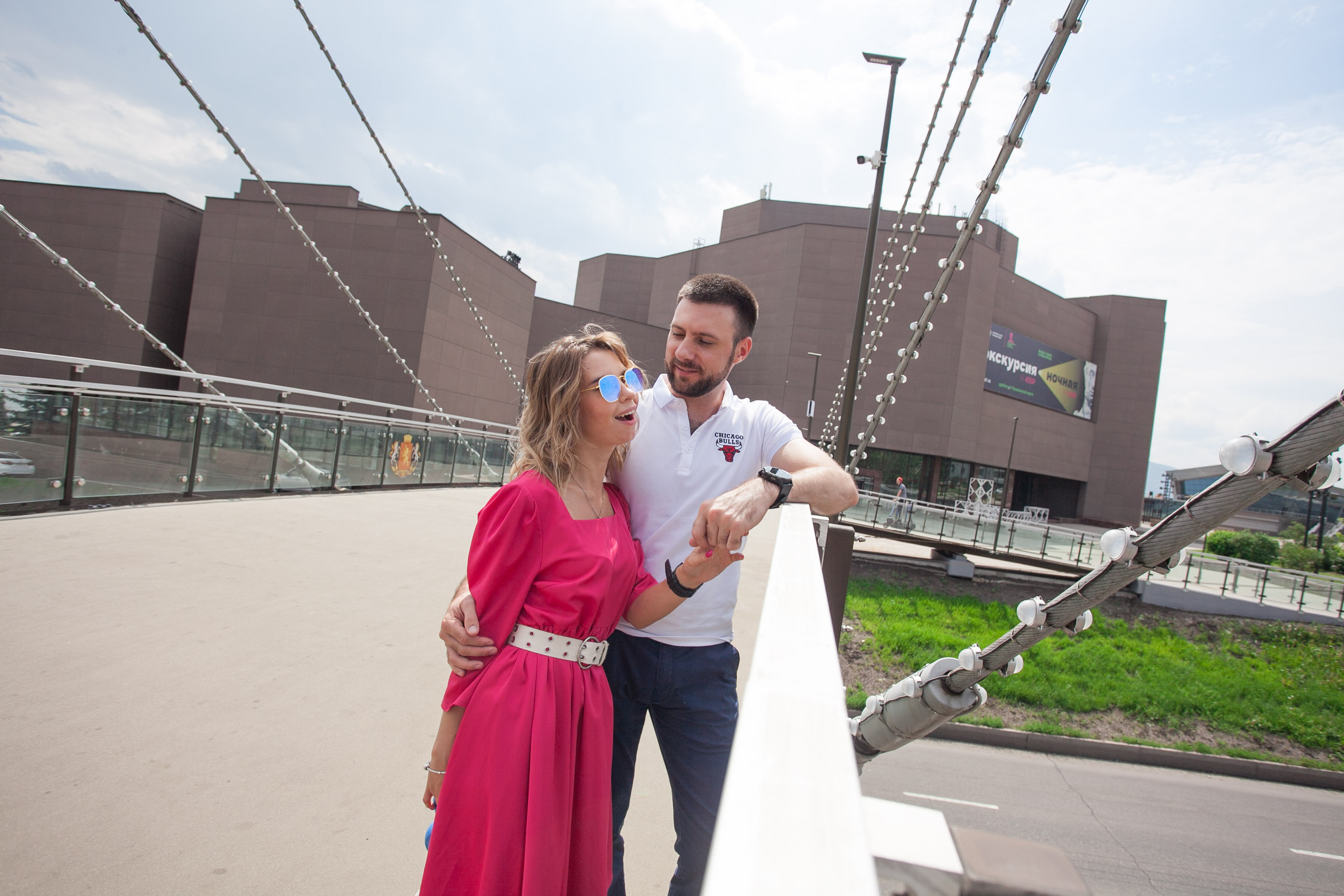  красивая пара фотосессия лето город мост