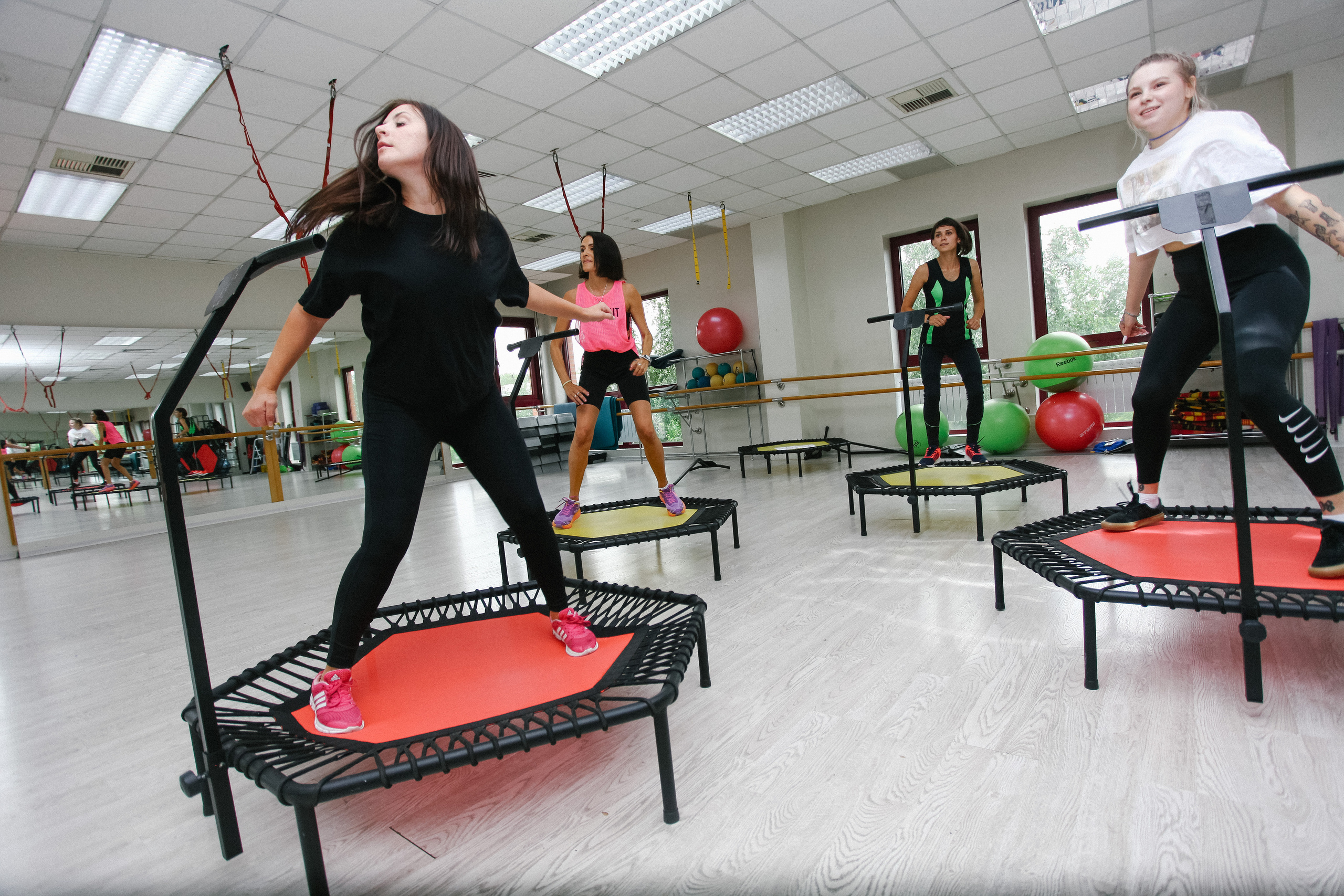 Workshop по прыжкам на минибатуте. Фотограф Дарья Локотко в Красноярске