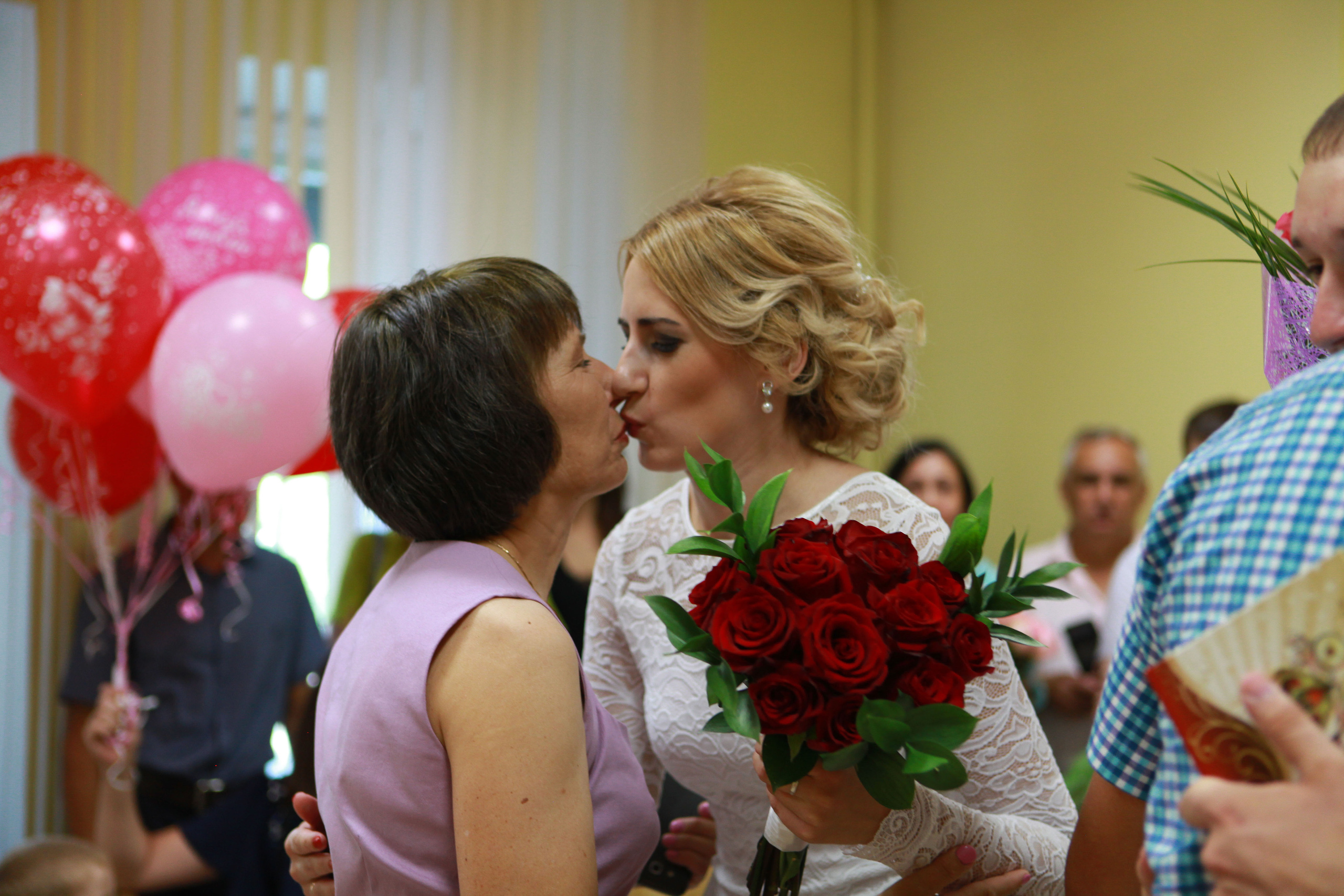 жених и невеста свадьба лето загс церемония бракосочетания 