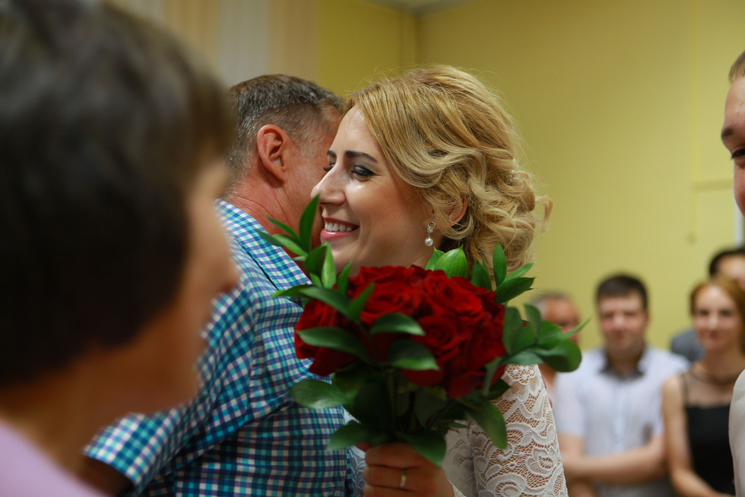 жених и невеста свадьба лето загс церемония бракосочетания 