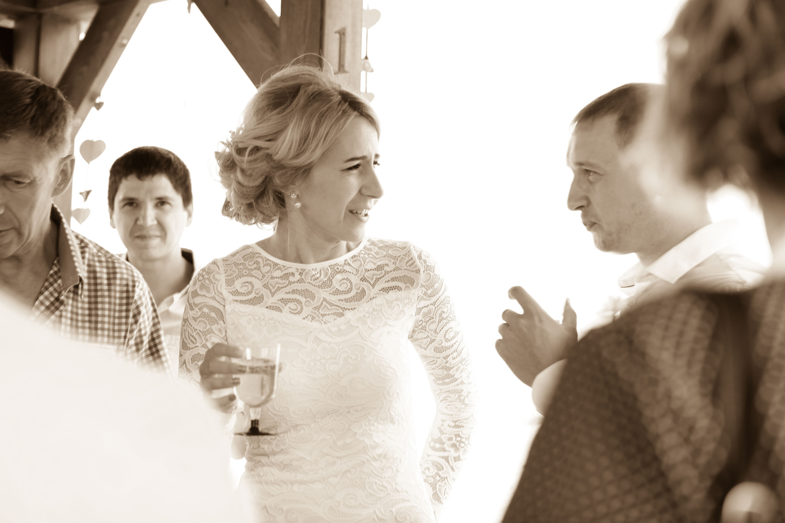 жених и невеста свадьба лето