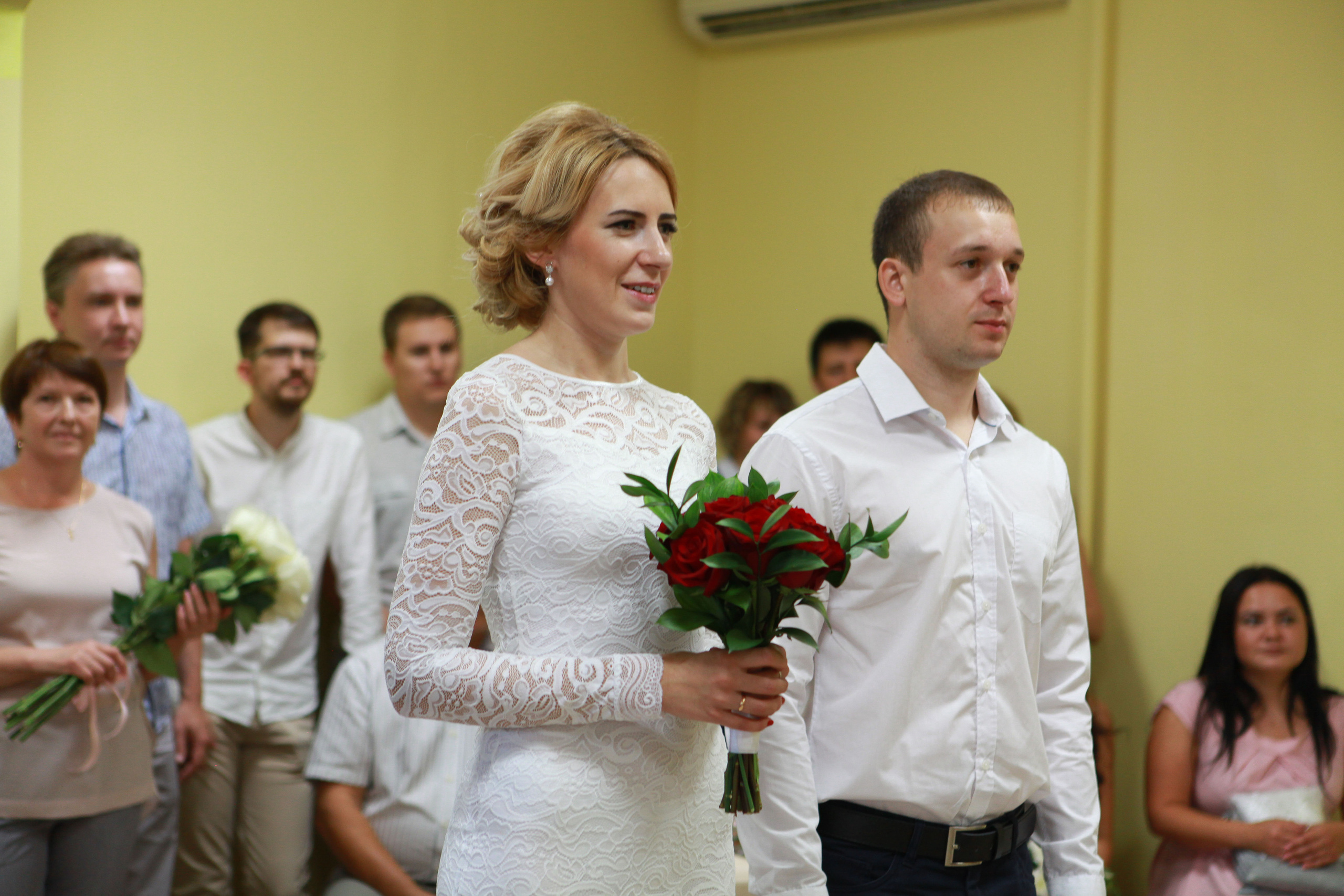 жених и невеста свадьба лето загс церемония бракосочетания 