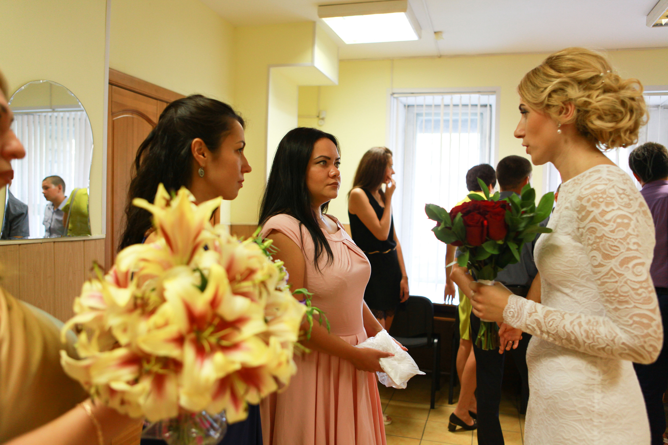 жених и невеста свадьба лето загс церемония бракосочетания 