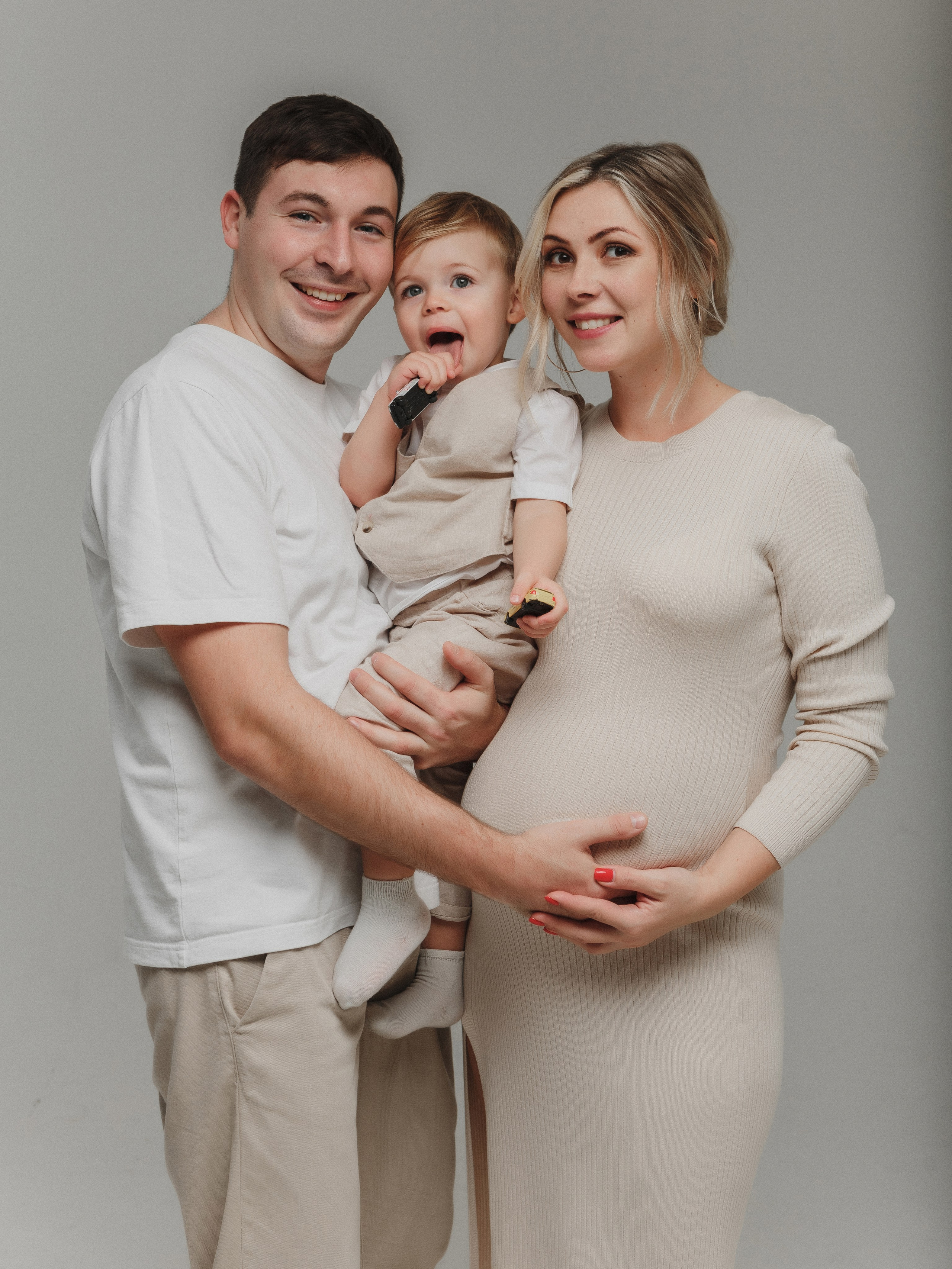 Вова, Катя и Илья в уникальной атмосфере фотостудии Таганрога. Свадебный и семейный фотограф в Таганроге Бакарюк Антон