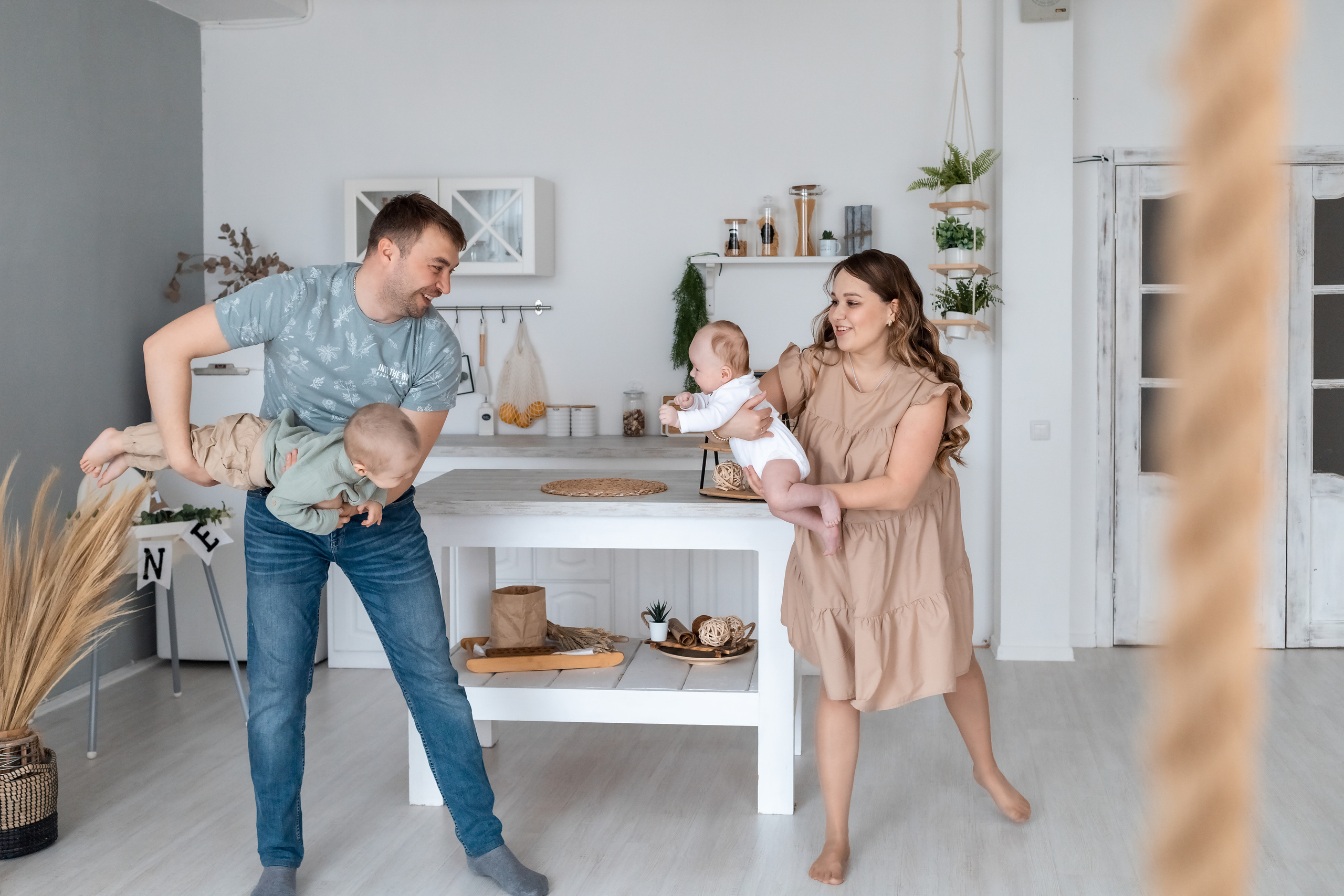 Семейная фотосессия в Сургуте. Семейный фотограф в Сургуте Инна Смолякова