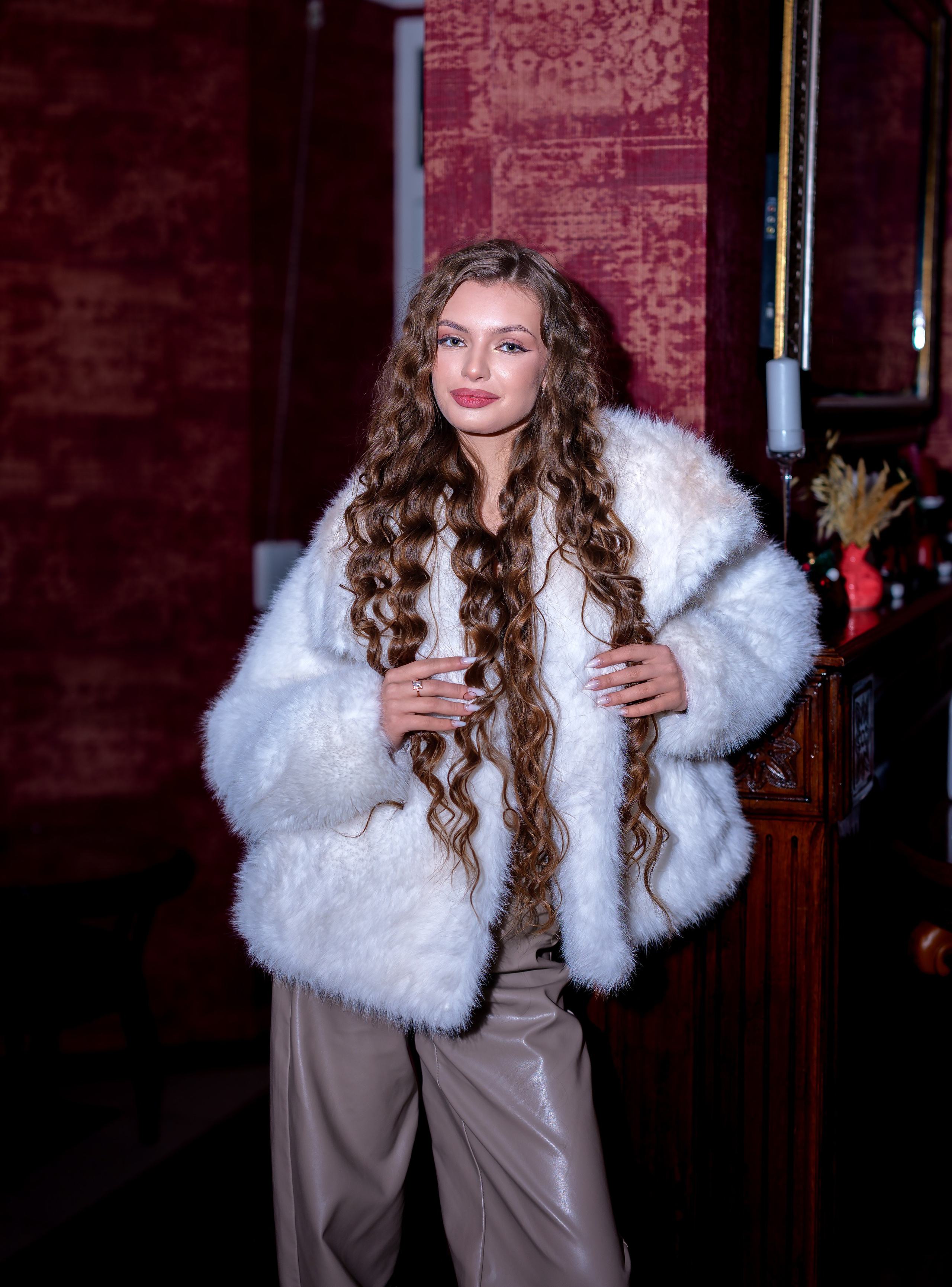 София_ Дивань. Сайт фотограф в Керчи Кислый Юрий