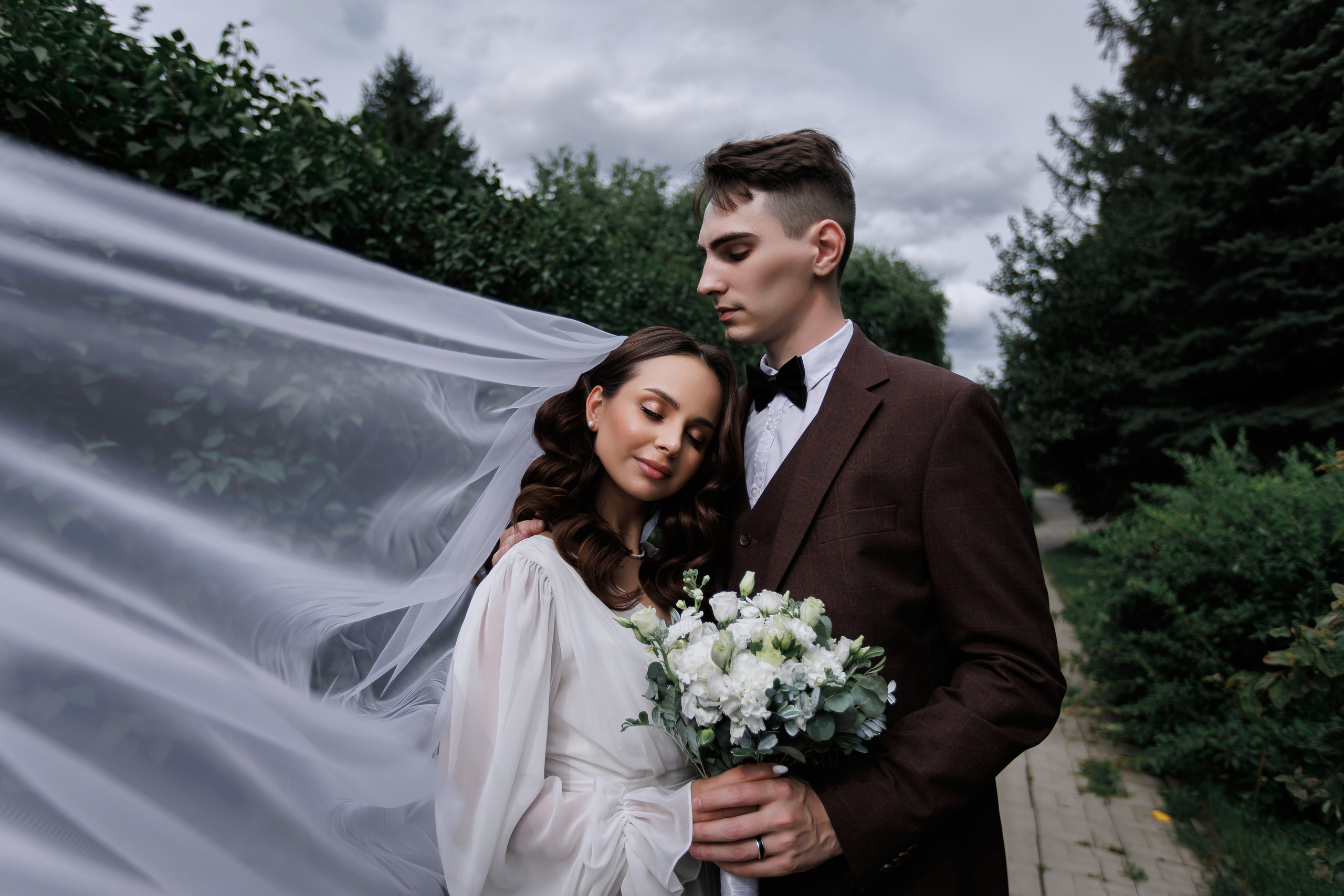 Екатерина и Денис. Свадебный фотограф в Омске Яна Савина