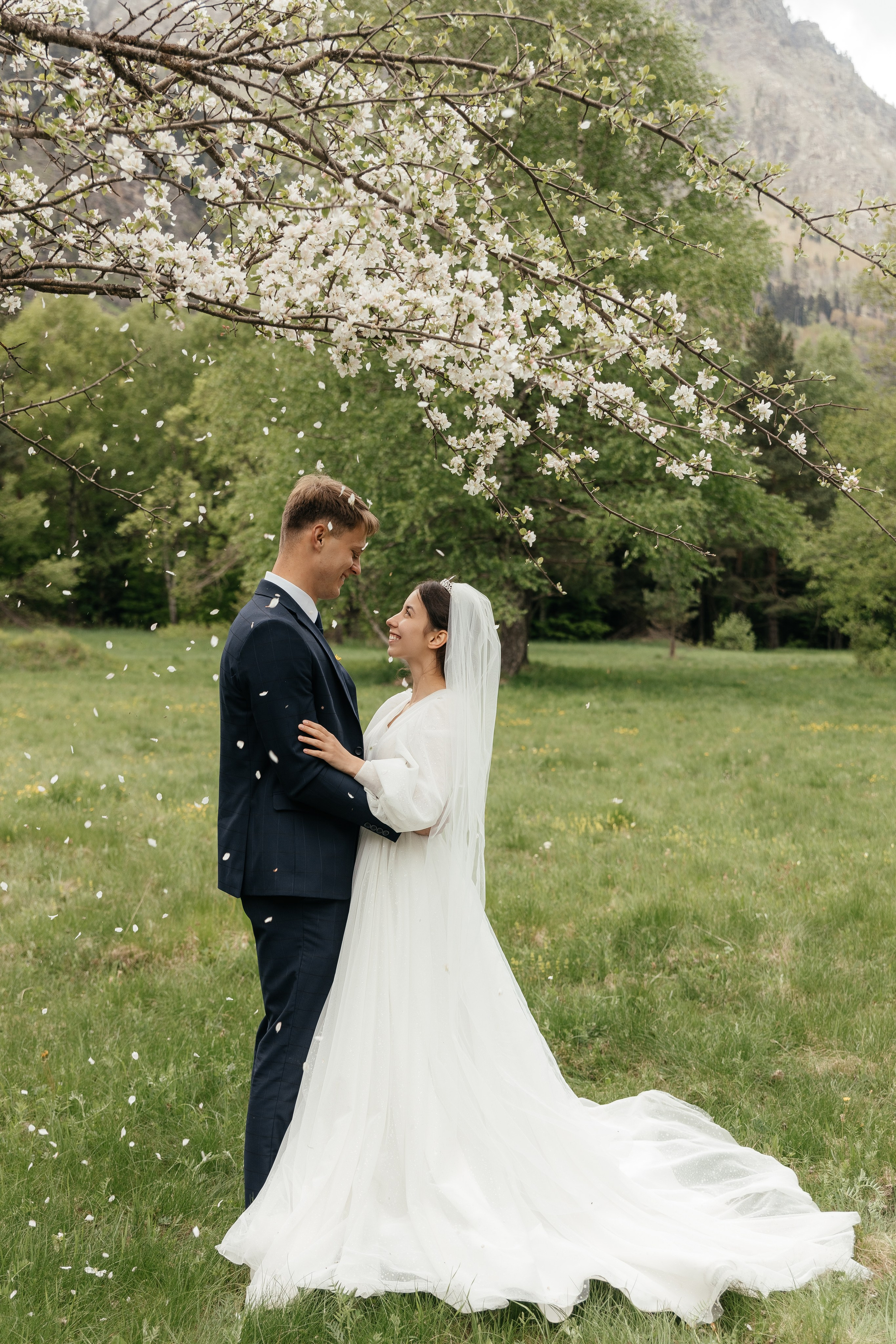 Вениамин и Валерия в Домбае. Миленина Юлия Свадебный и семейный фотограф в Краснодаре