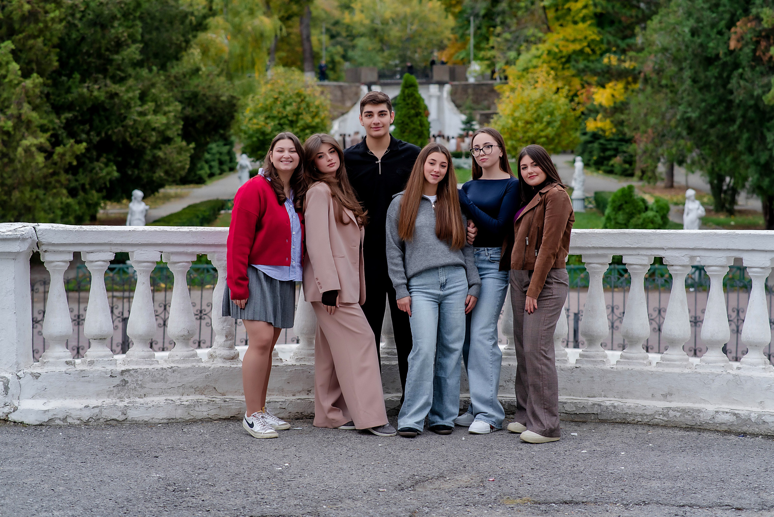 Фотосессия Гимназия № 14 класс 11Б ВЫПУСК 2025. Современные Выпускные Альбомы в Ростове-на-Дону