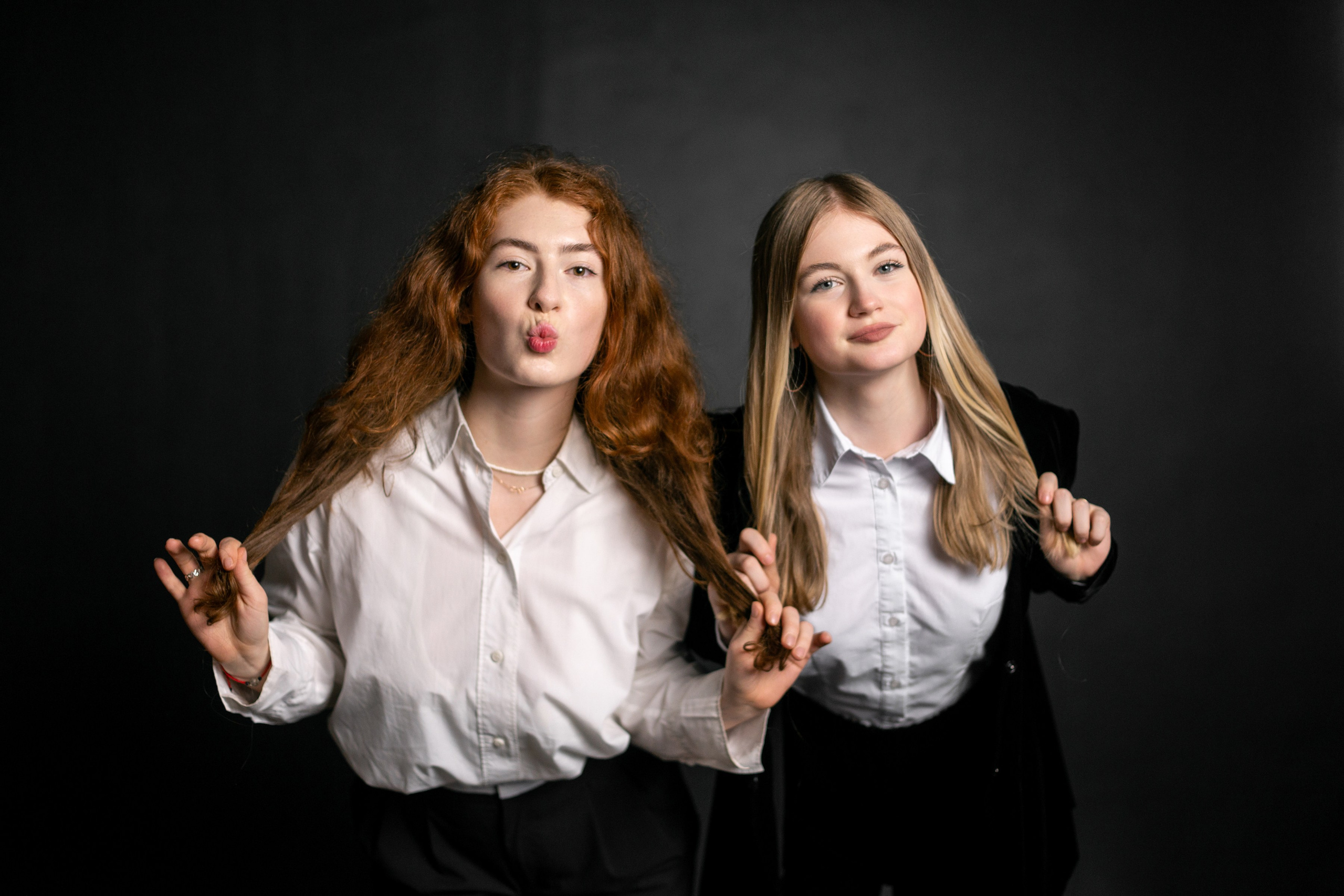 Сьемка в студии на черном фоне. Ольга Плаксина фотограф в Саратове