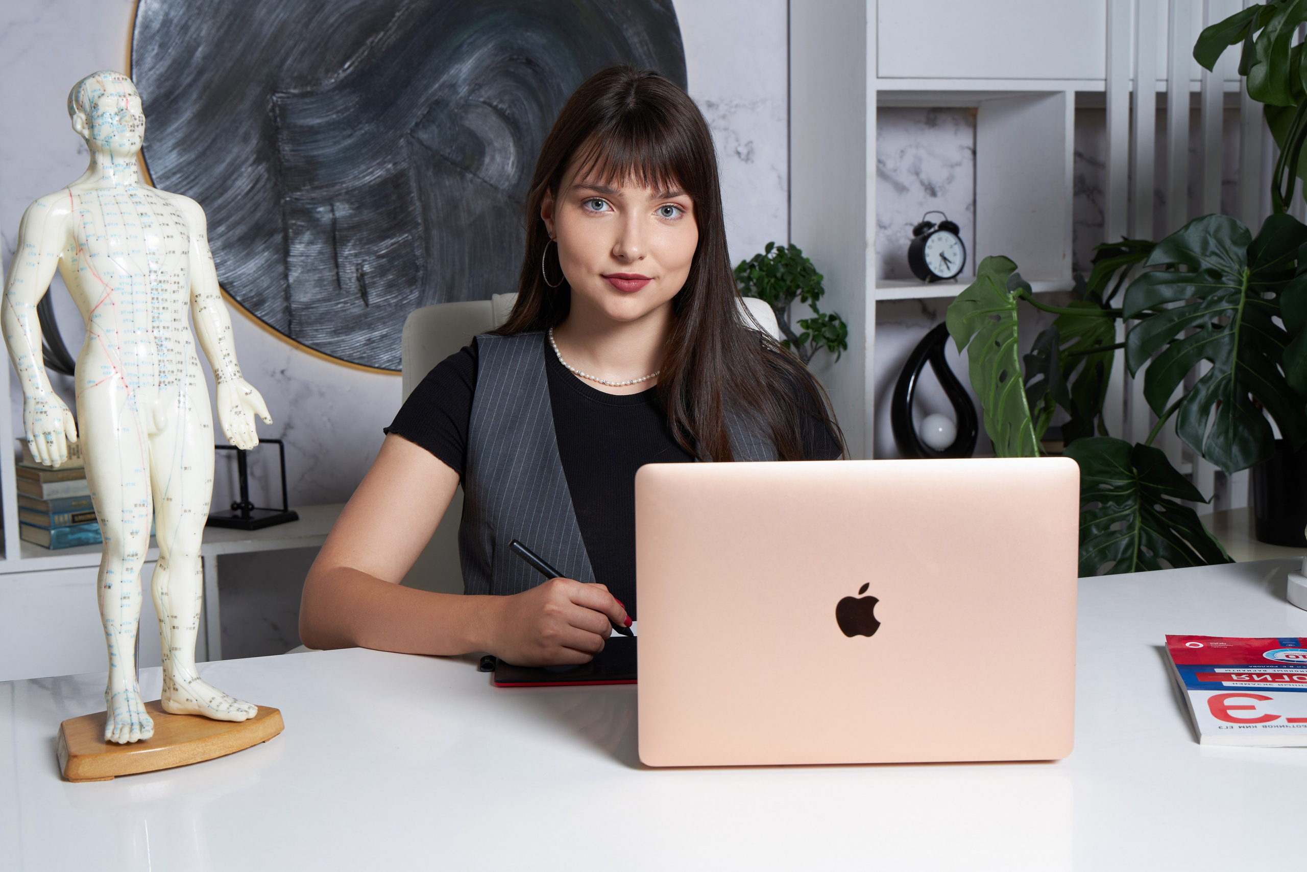 Арина Репетитор. Фотограф Москва, преподаватель ретуши