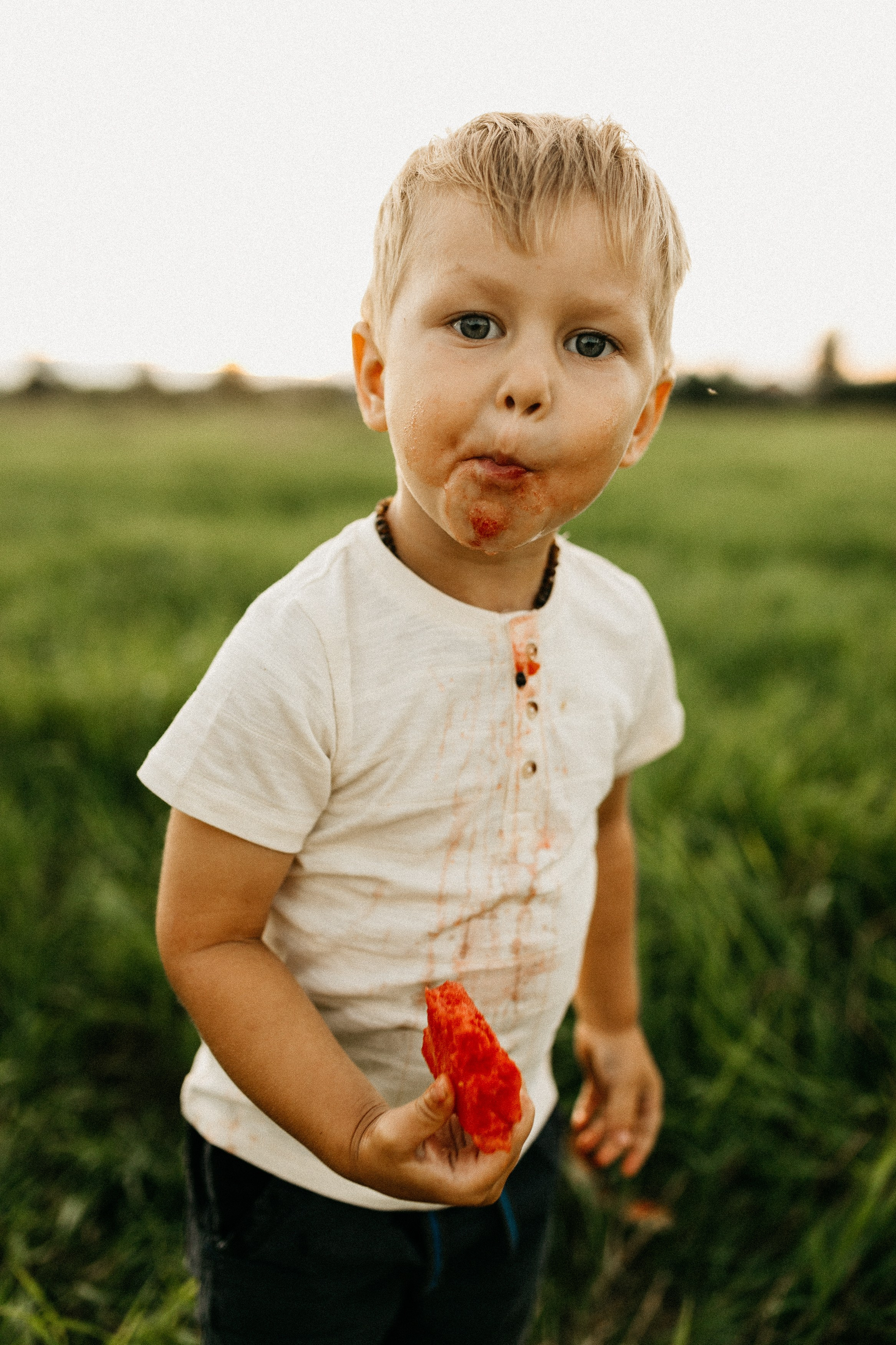 Фотосессия с красными мячами. Семейный фотограф Маша Тимофеева | Москва