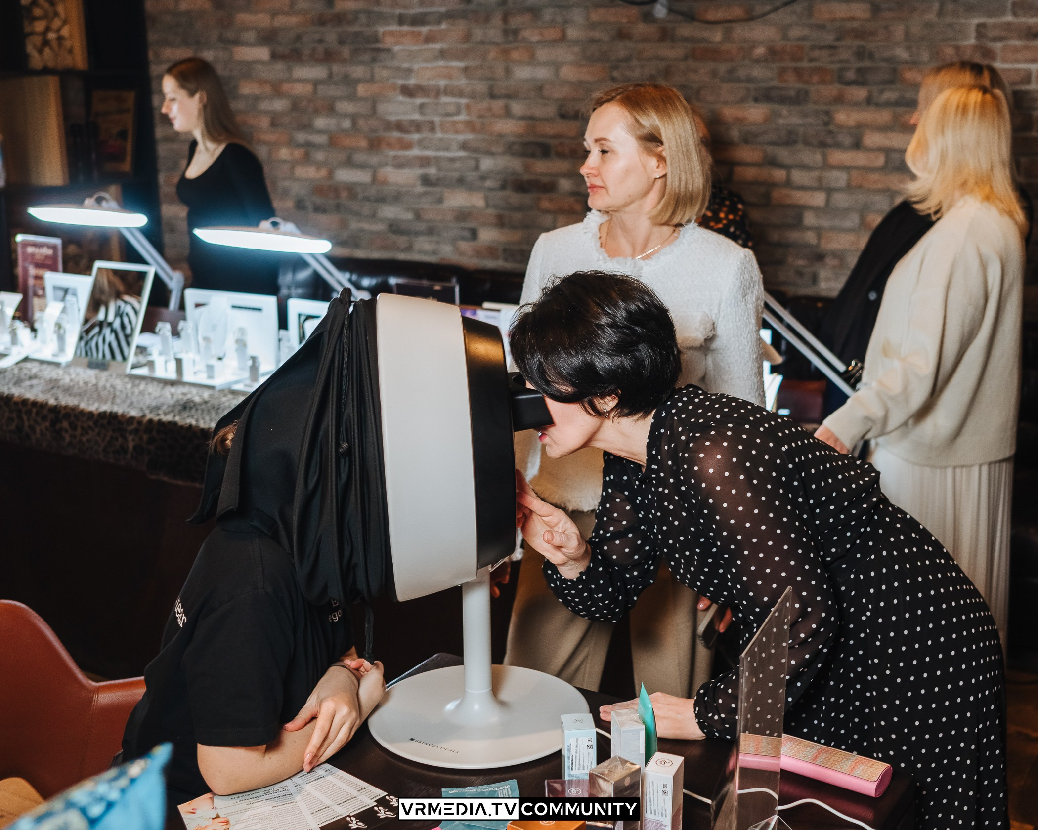 Модный вторник. Винный вечер «Жизнь замечательных людей»