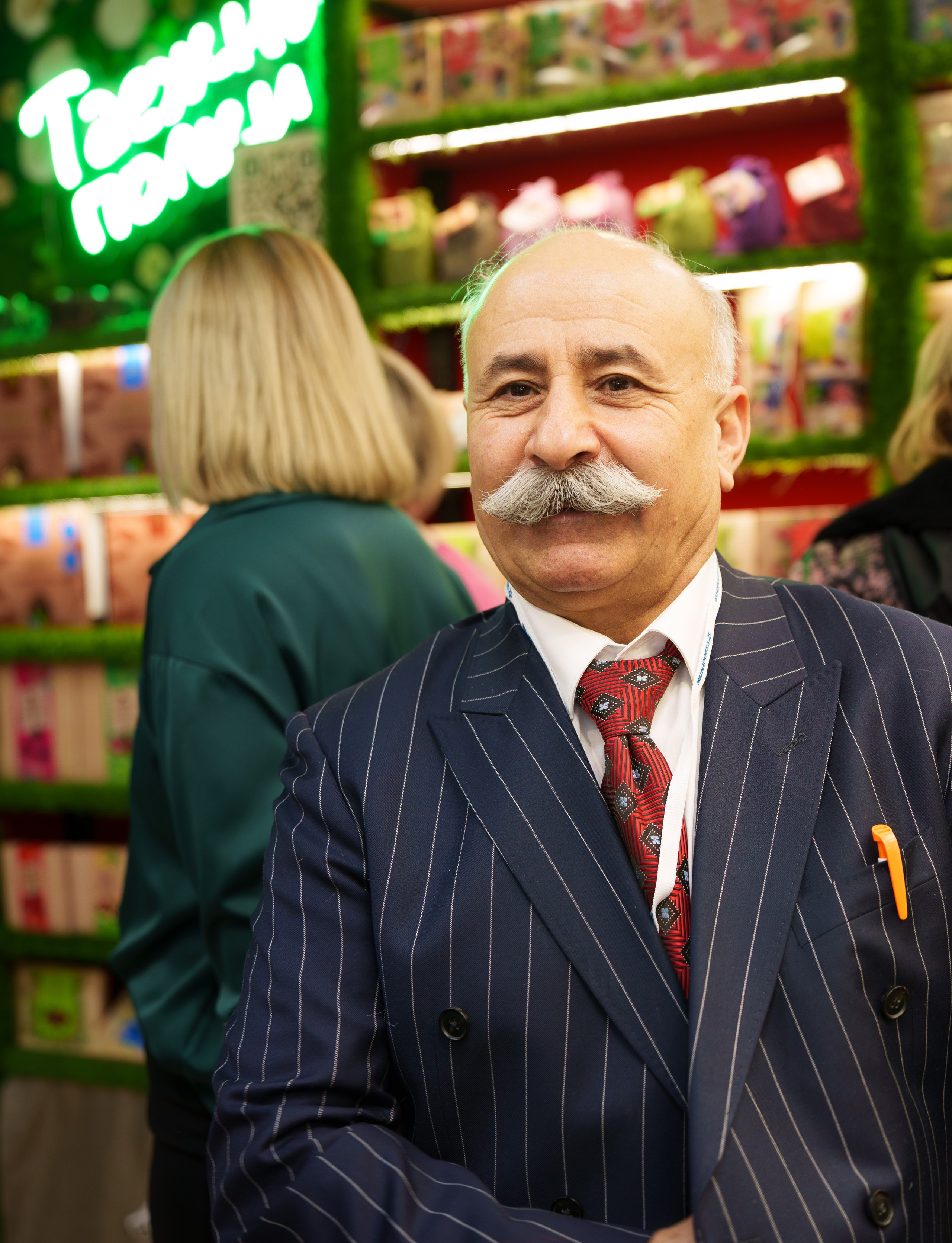 Репортажная фотография выставок и мероприятий. Репортажный фотограф в Москве Вадим Галанин