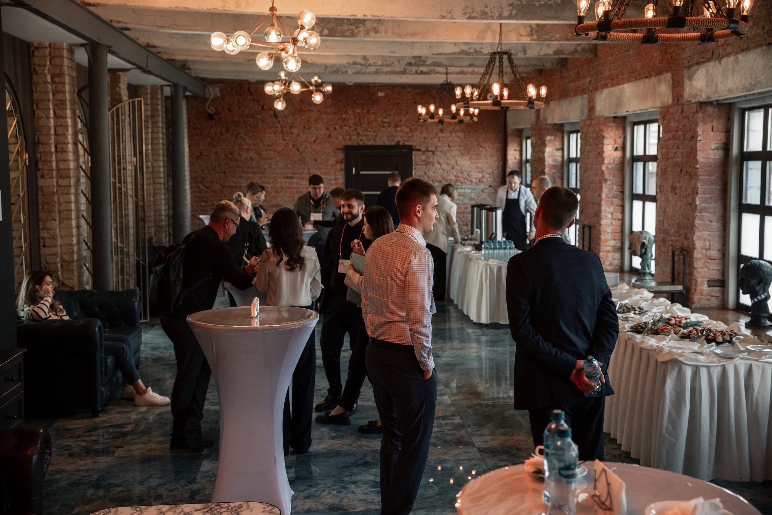 АВТОБОСС | Лекция Ключевые тренды и решения 2024. Фотограф брендов и бизнеса в Москве Алексей Сентюрин