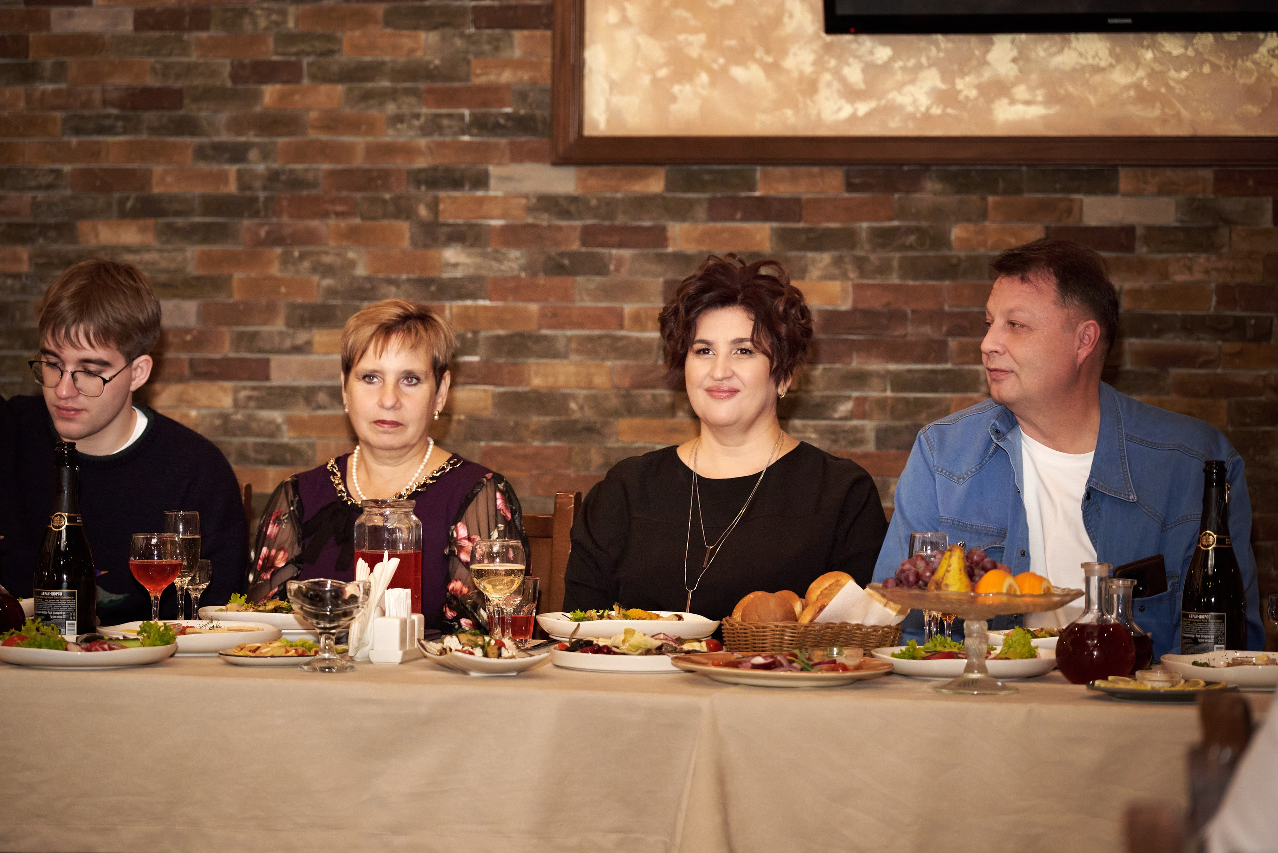 Фотограф Старый Оскол, Губкин. Профессиональный фотограф Старый Оскол, Губкин — свадьба, венчание, крещение, юбилей и день рождения