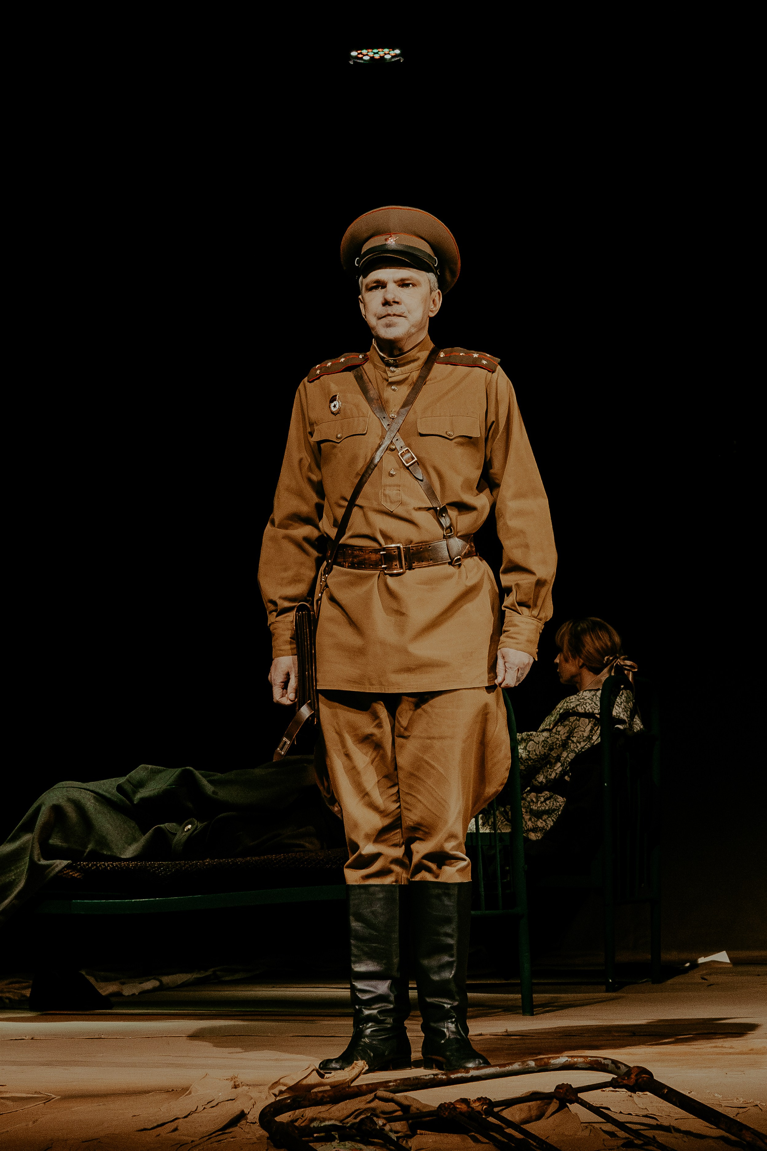 Театр Юного Зрителя " Не покидай меня». Фотограф Марк Файзулин