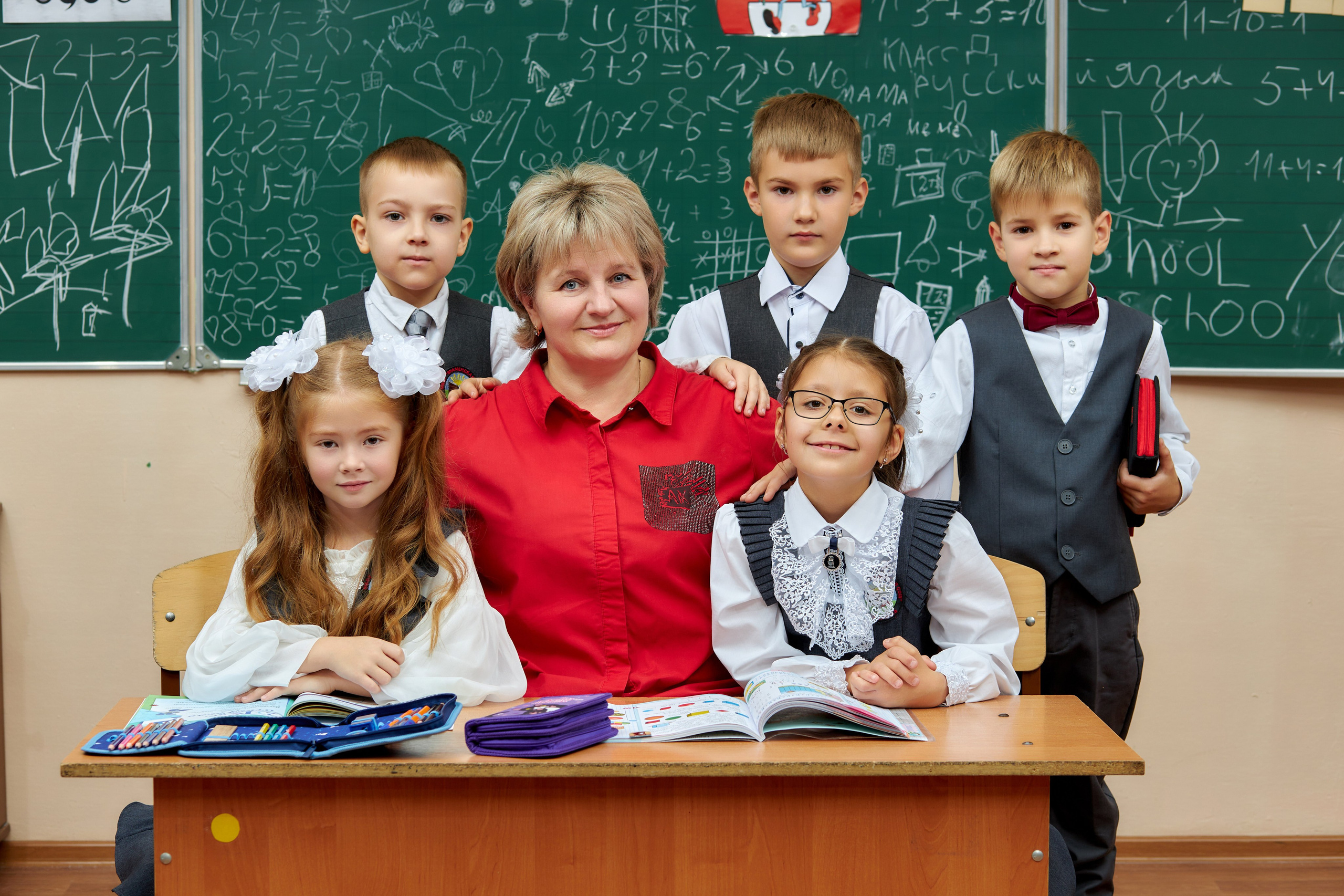 Средние общие. Школьный фотограф Леонова Наталия