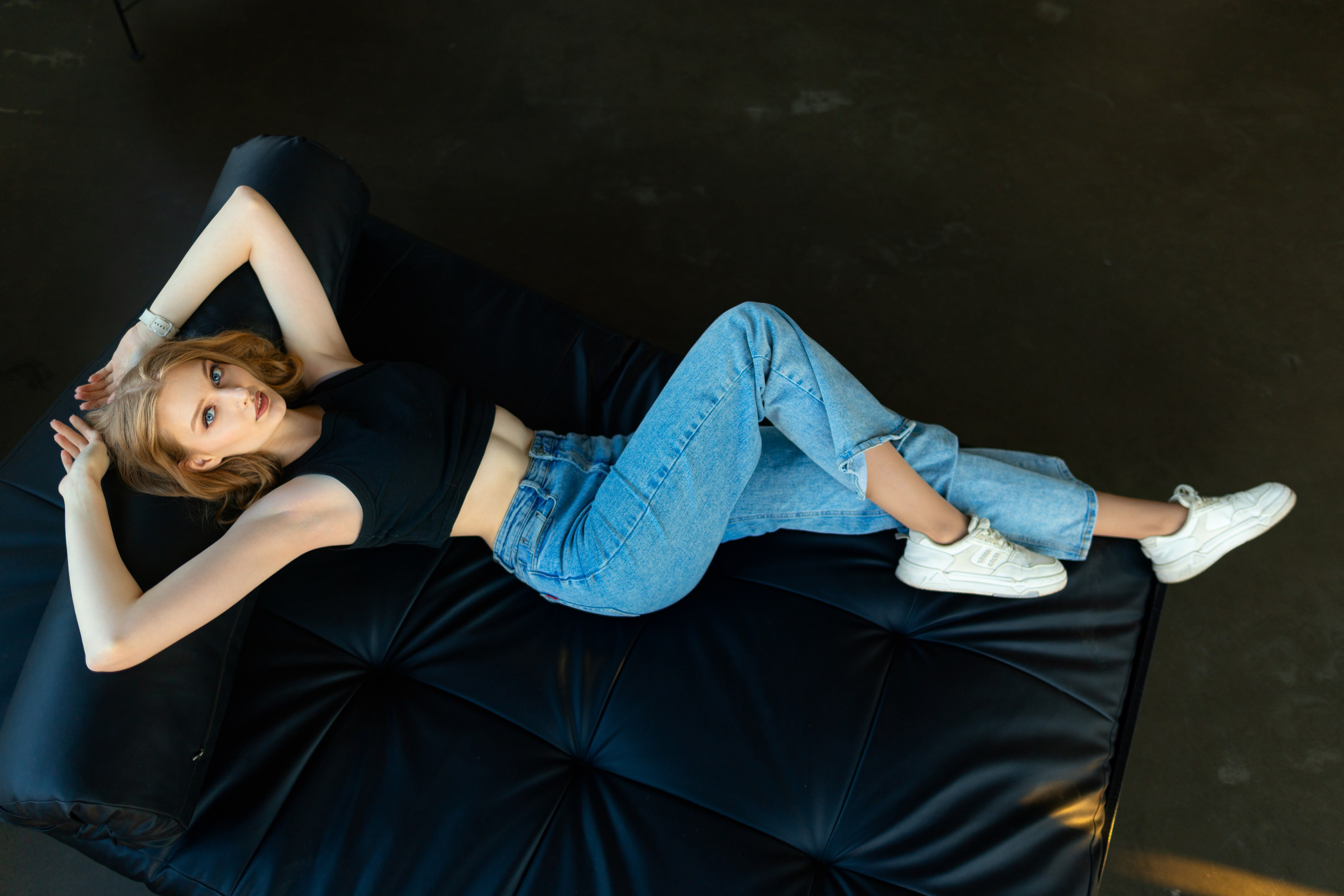 Студийная съемка с Викторией в интерьере в формате для «себя». Дмитрий Шульгин, портретный фотограф в Воронеже