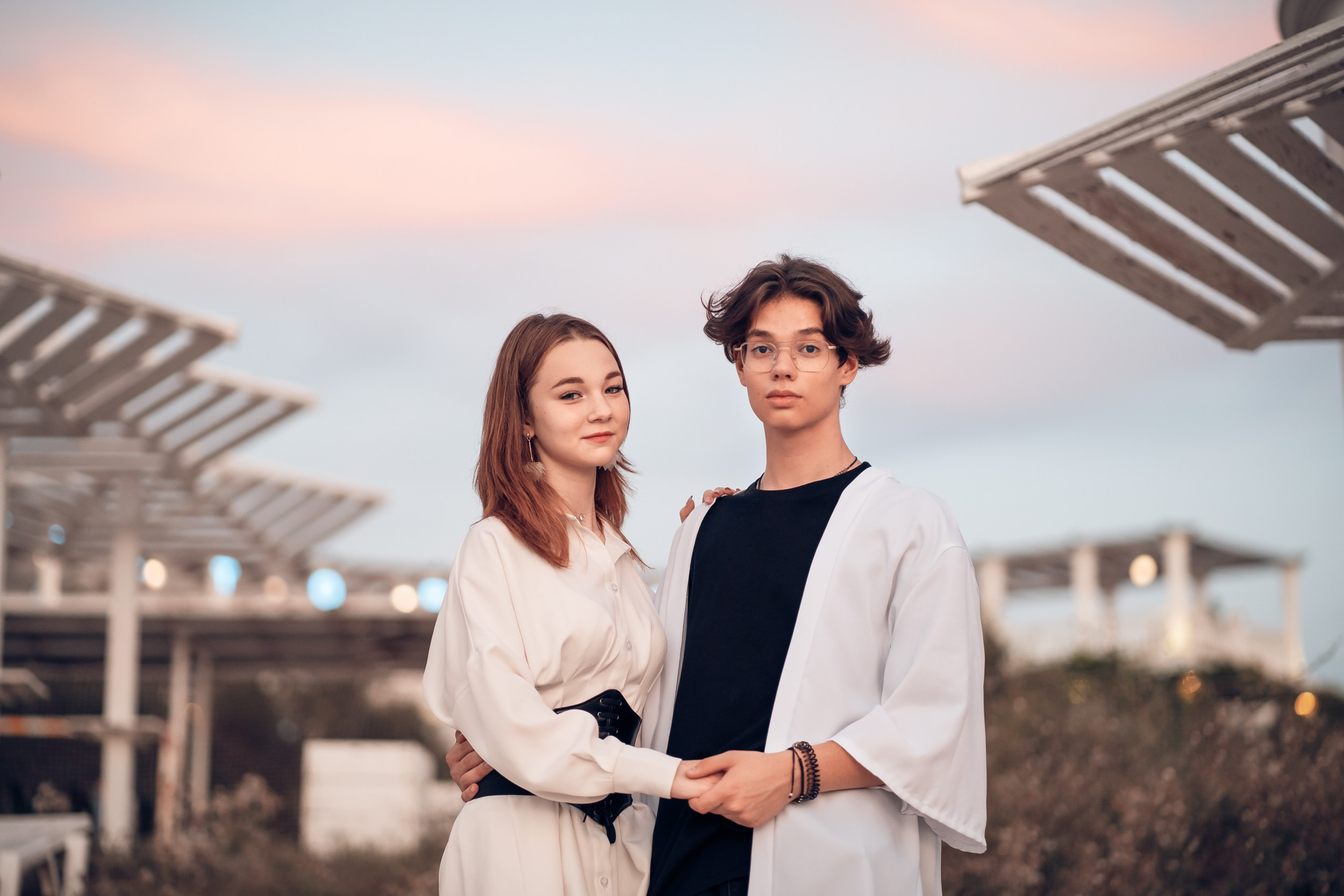 Романтическая фотоистория на закате пляжа Аквамарин. Церковный фотограф Севастополь