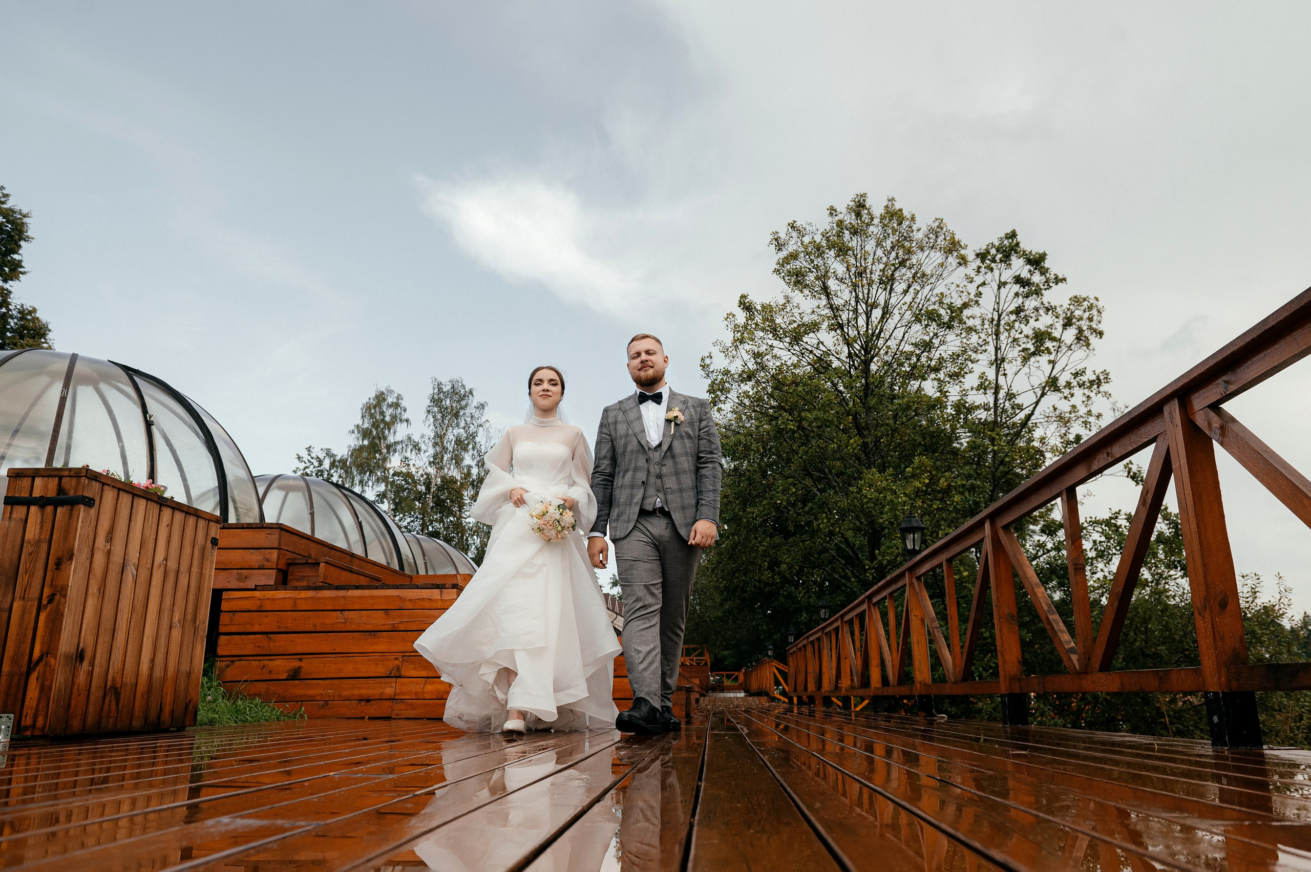 Дождик свадьбе не помеха! Гребнево, Барин. Свадебный и семейный фотограф Виктория Носачёва. Щелково, Москва и МО