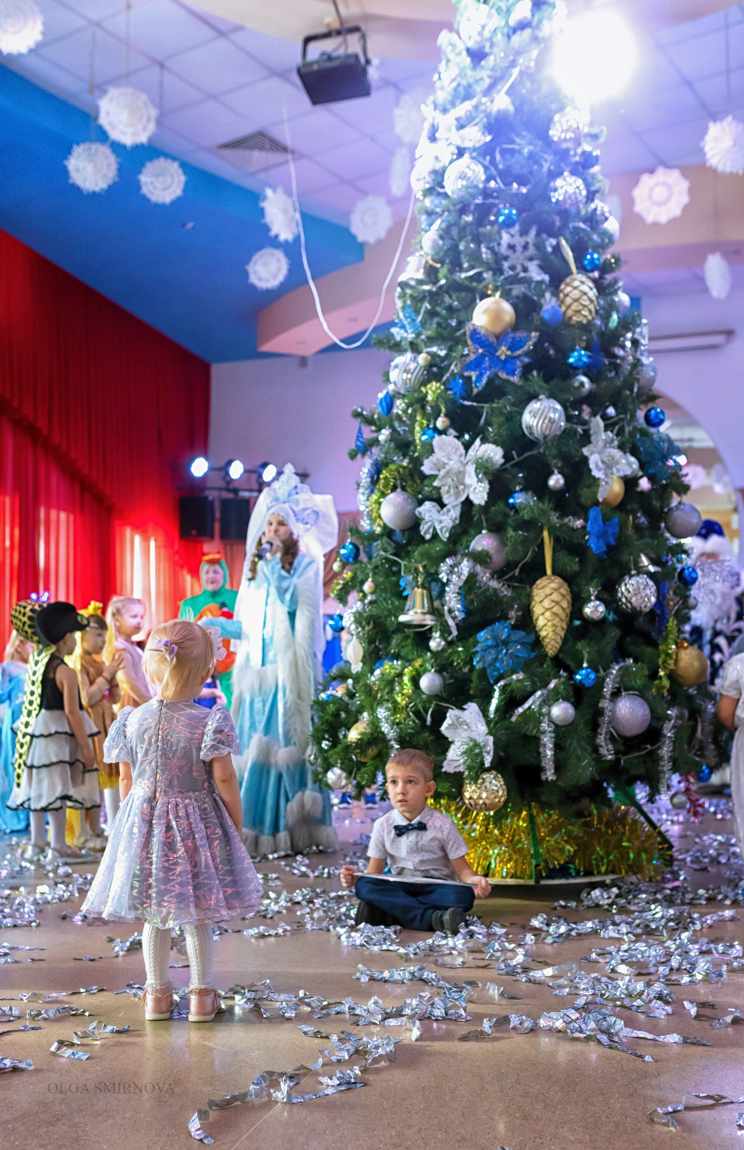 Утренник в ДОФ 04.01.25. Ольга Смирнова юрист, фотограф