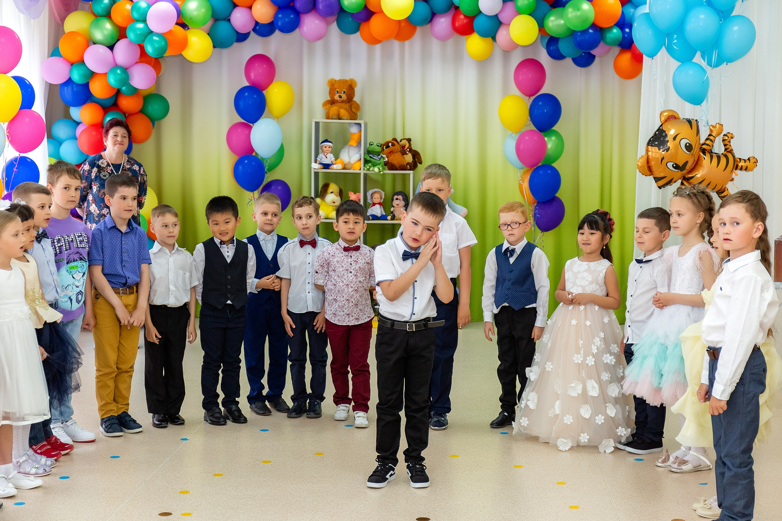 Выпускной. Детский сад «Тигрёнок». Стильный выпускной альбом Владивосток фотограф Вероника Мигачева