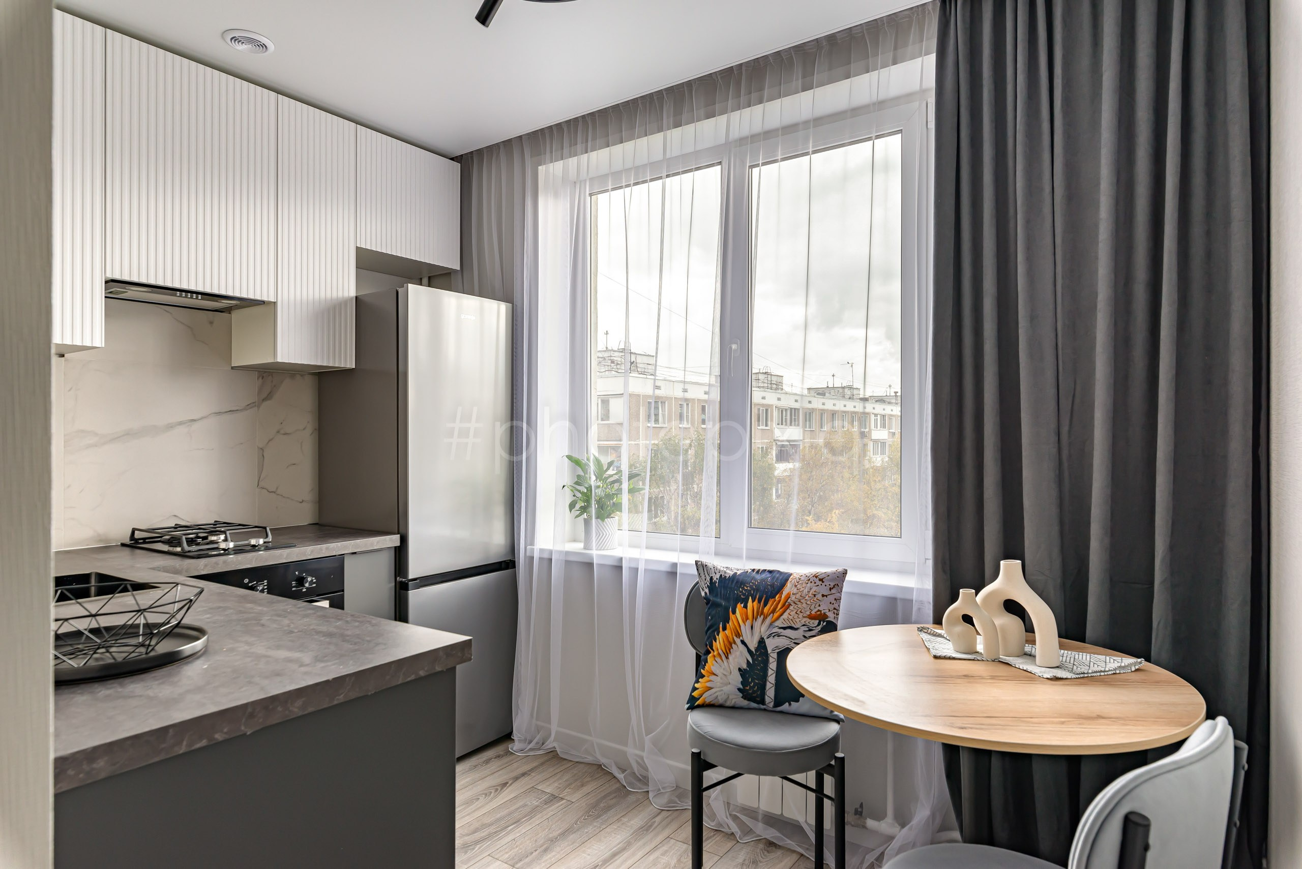 Интерьерная съёмка двухкомнатной квартиры на Волгина. Интерьерная съёмка и виртуальные туры — Интерьерный фотограф Кузнецов Сергей (photopixiq)