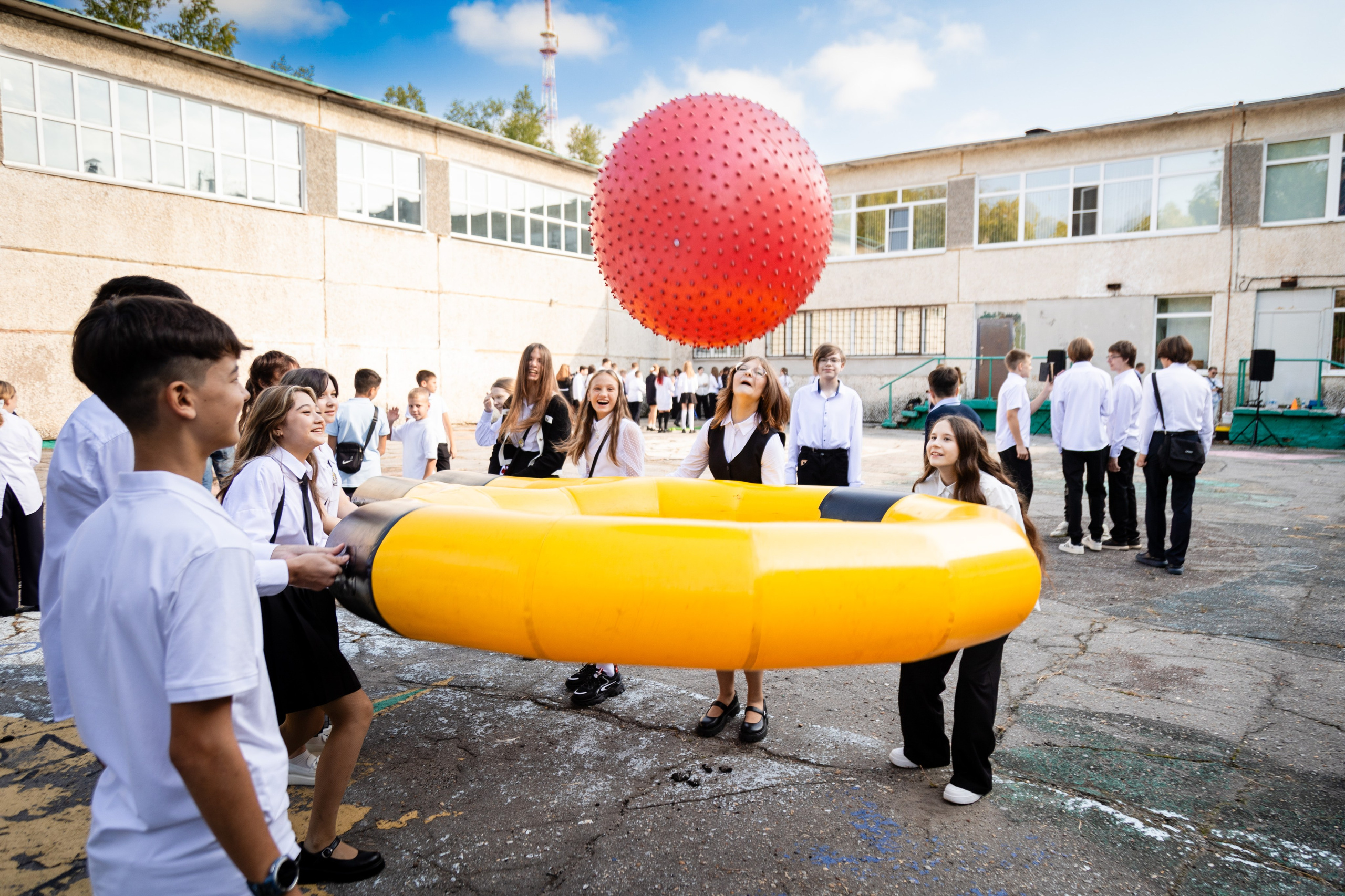 Гимназия № 50. Детский фотограф видеограф в Хабаровске Михаил Орлов