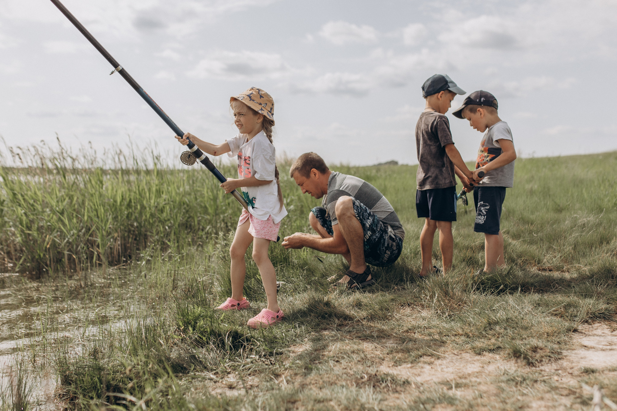 Семейная рыбалка. Семейный фотограф lifestyle в Новосибирске Елена Шпилевая