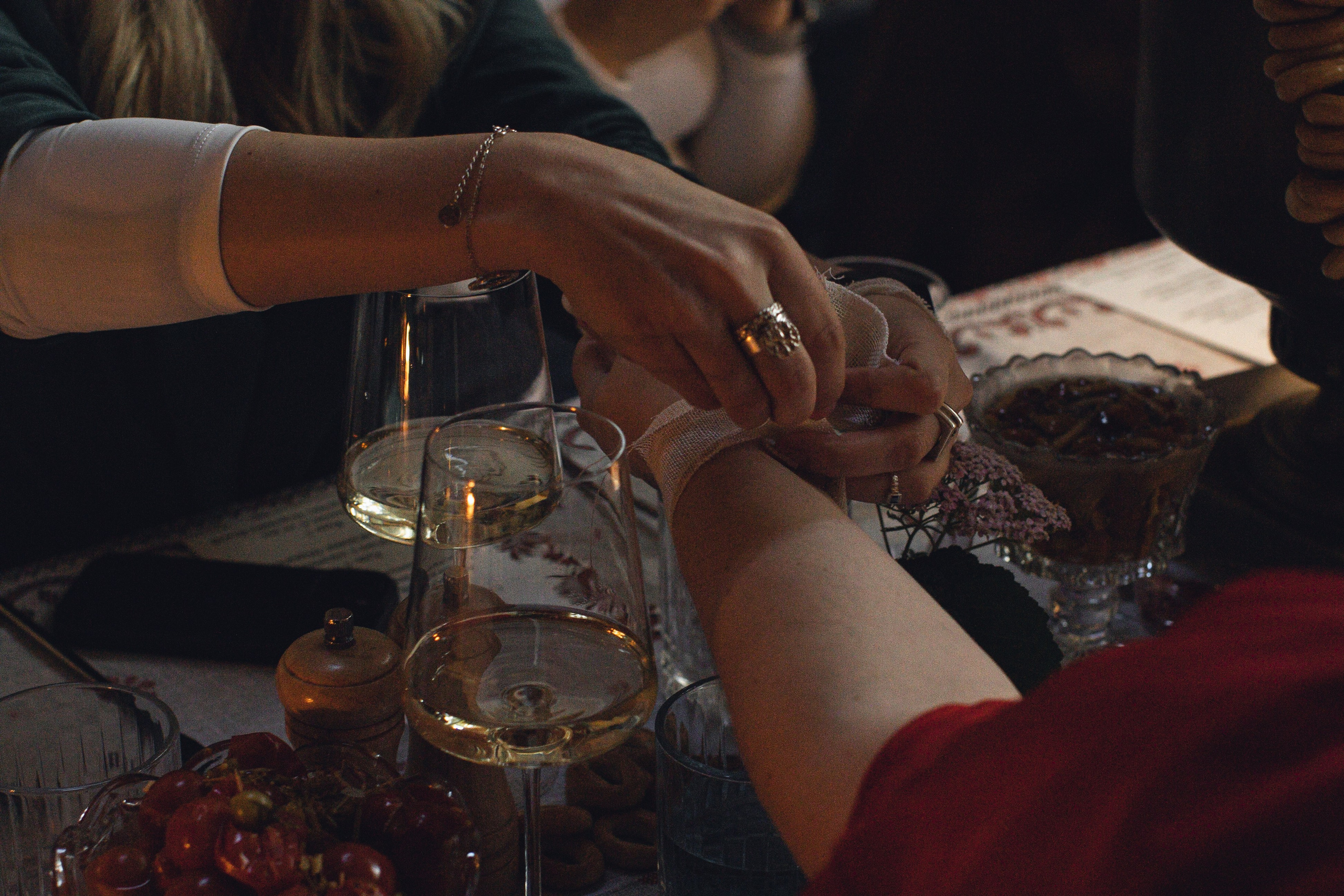 Званый ужин от гастрокафе «Sentori». Свадебные фотографы в г. Сургут Маркова Наталья и Замахина Елена