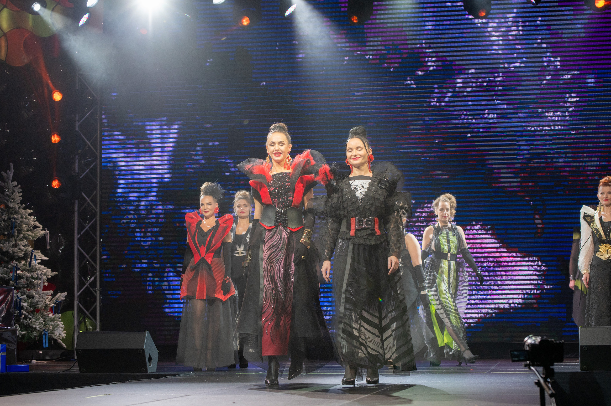 Большая новогодняя тусовка. Фотоуслуги, услуги фотографа, фотографирование важных событий