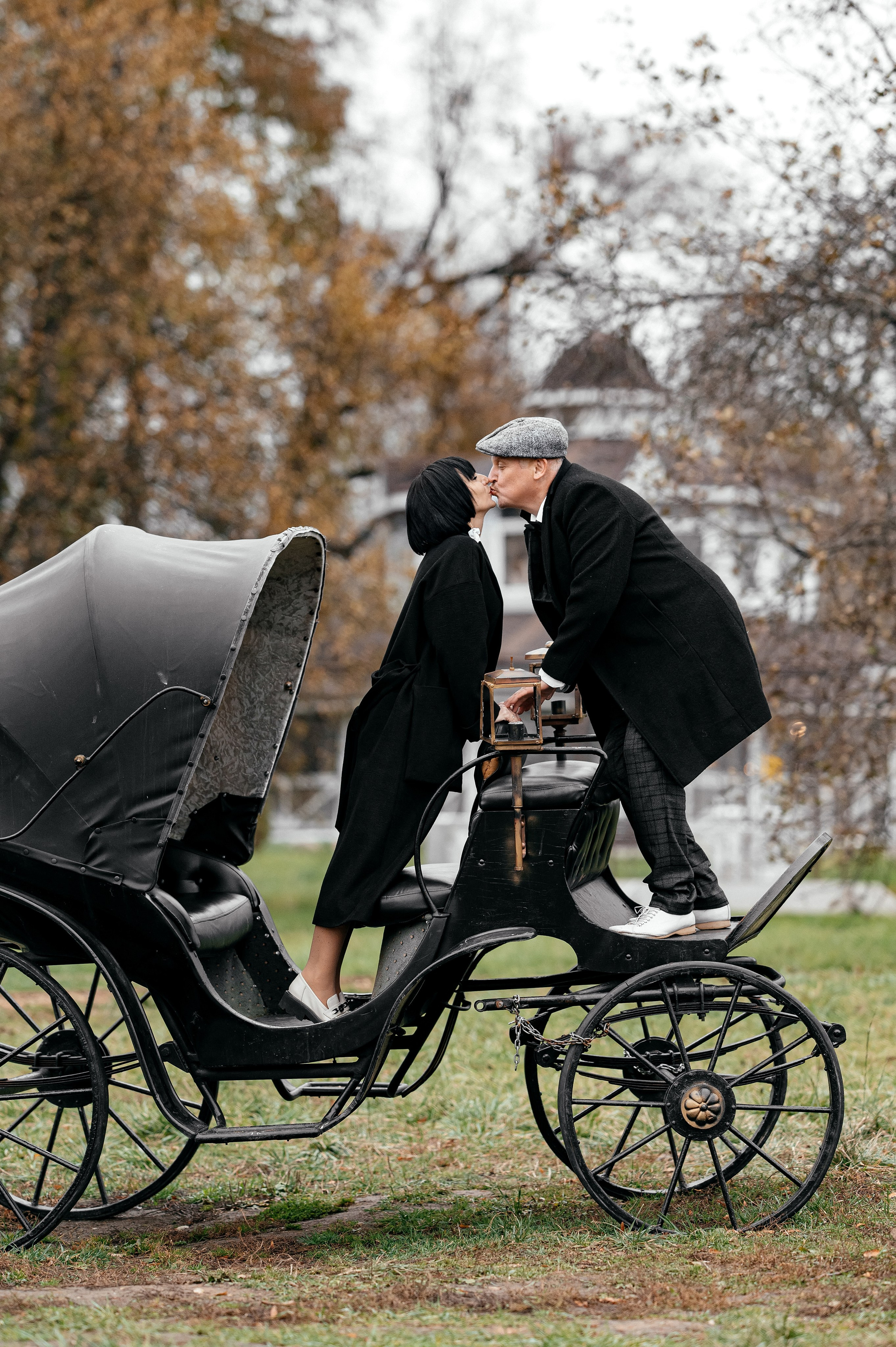 Осенняя свадебная фотопрогулка в Усадьбе Гребнево. Свадебный и семейный фотограф Виктория Носачёва. Щелково, Москва и МО