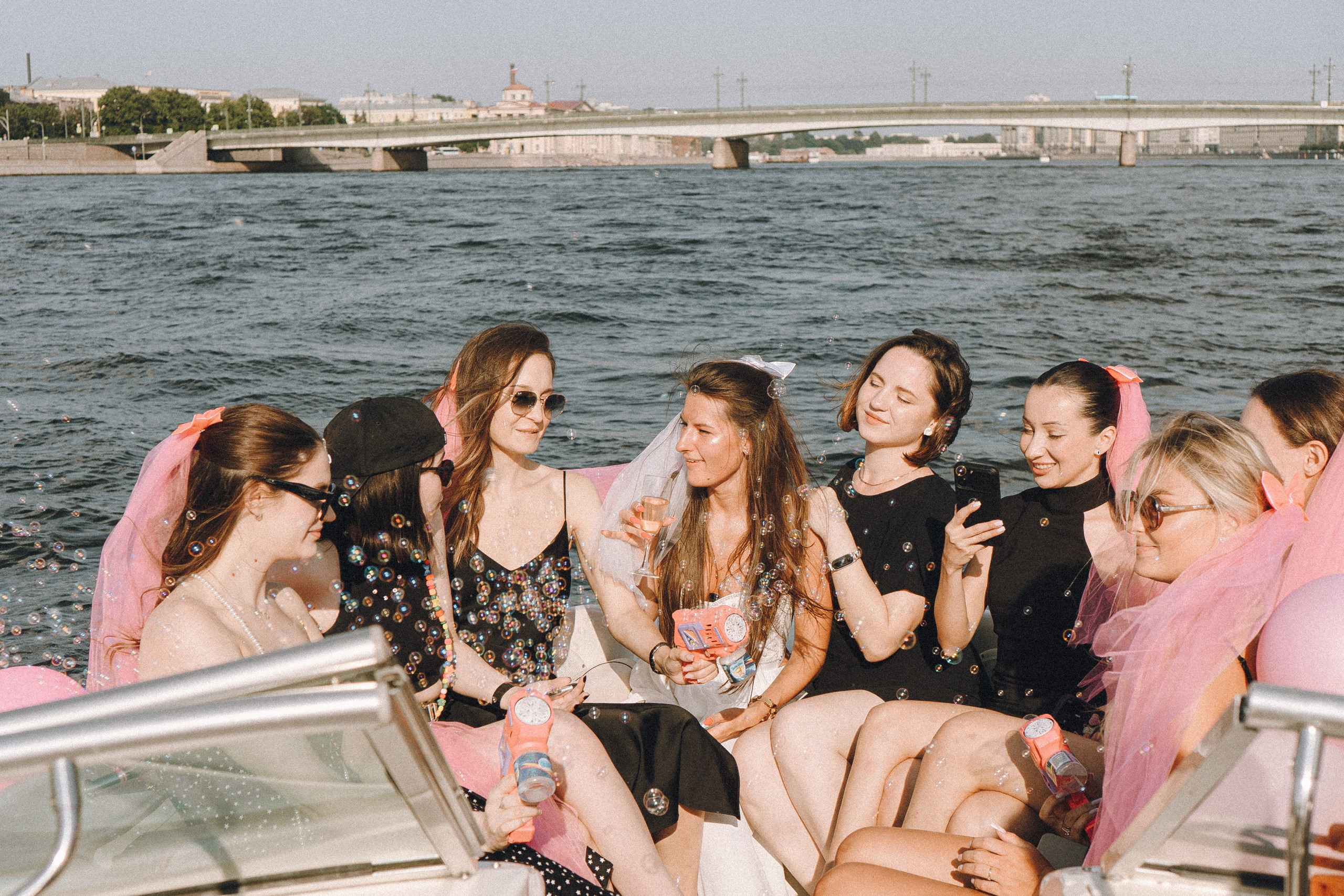 ДЕВИЧНИК НА КАТЕРЕ. Профессиональный фотограф, Санкт-Петербург — Виктория Богомолова