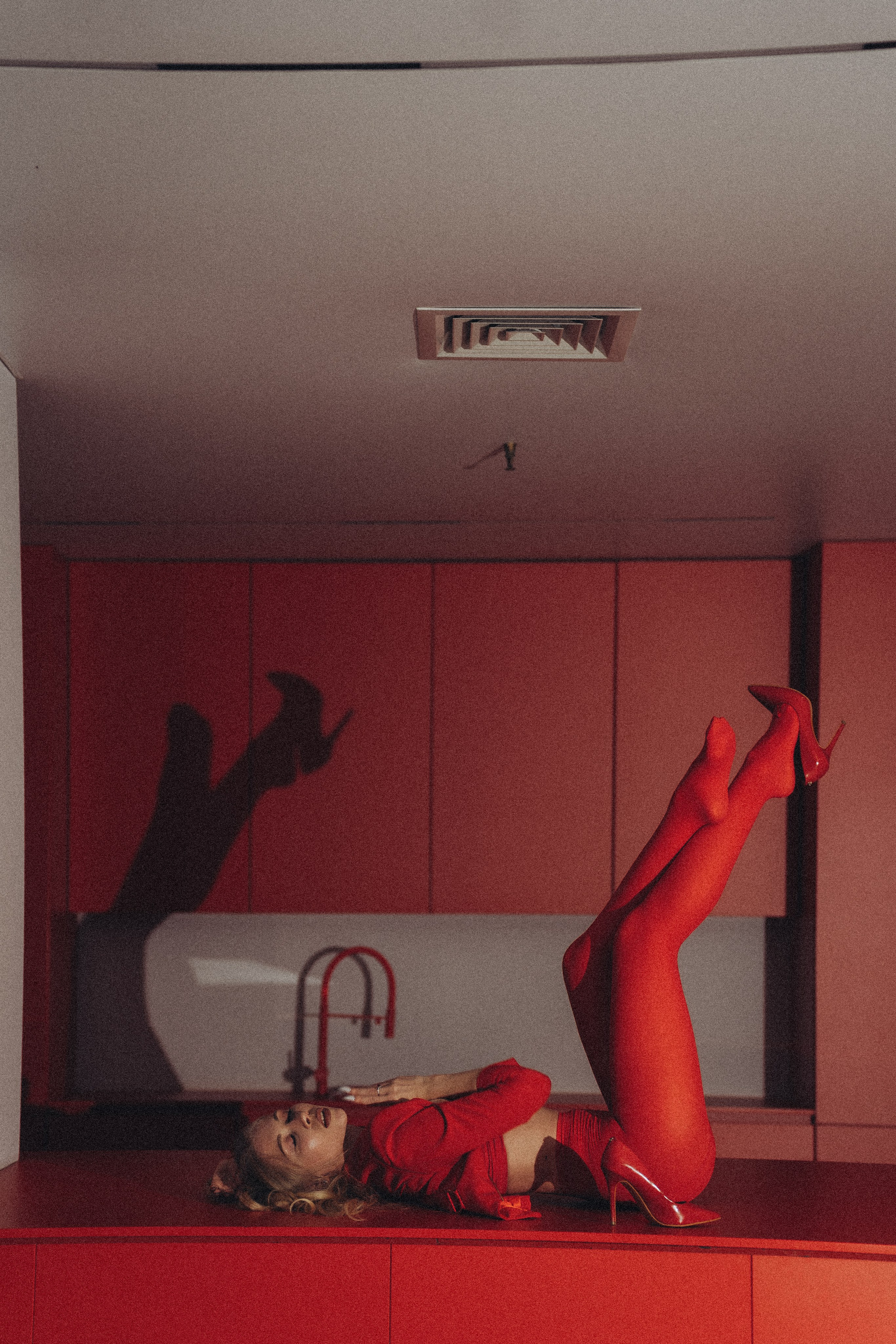 ФОТОСЕССИЯ К НОВОМУ ГОДУ В СТУДИИ С ЕЛОЧКОЙ КРАСИВЫЙ ОБРАЗ. Профессиональный фотограф, Санкт-Петербург — Виктория Богомолова