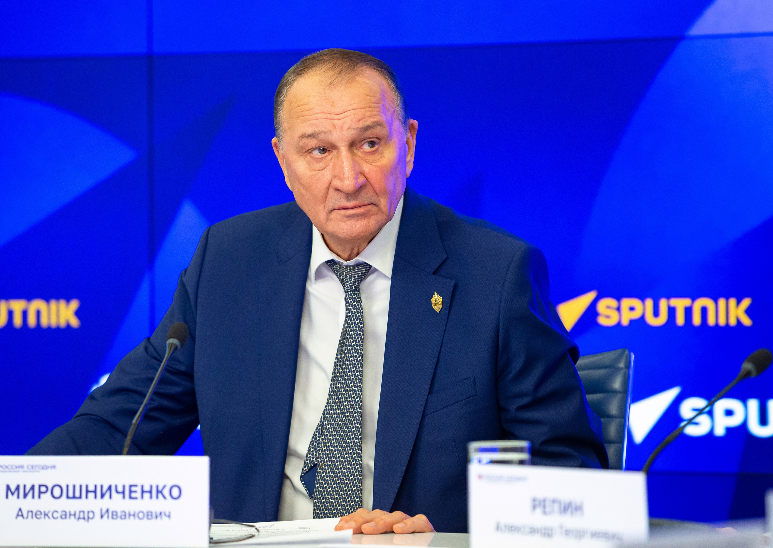 РИА НОВОСТИ. Газета «Спецназ России». Пресс-конференция к 45-летию ввода советских войск в Афганистан. Фотостудия в Москве LUXARTPHOTO