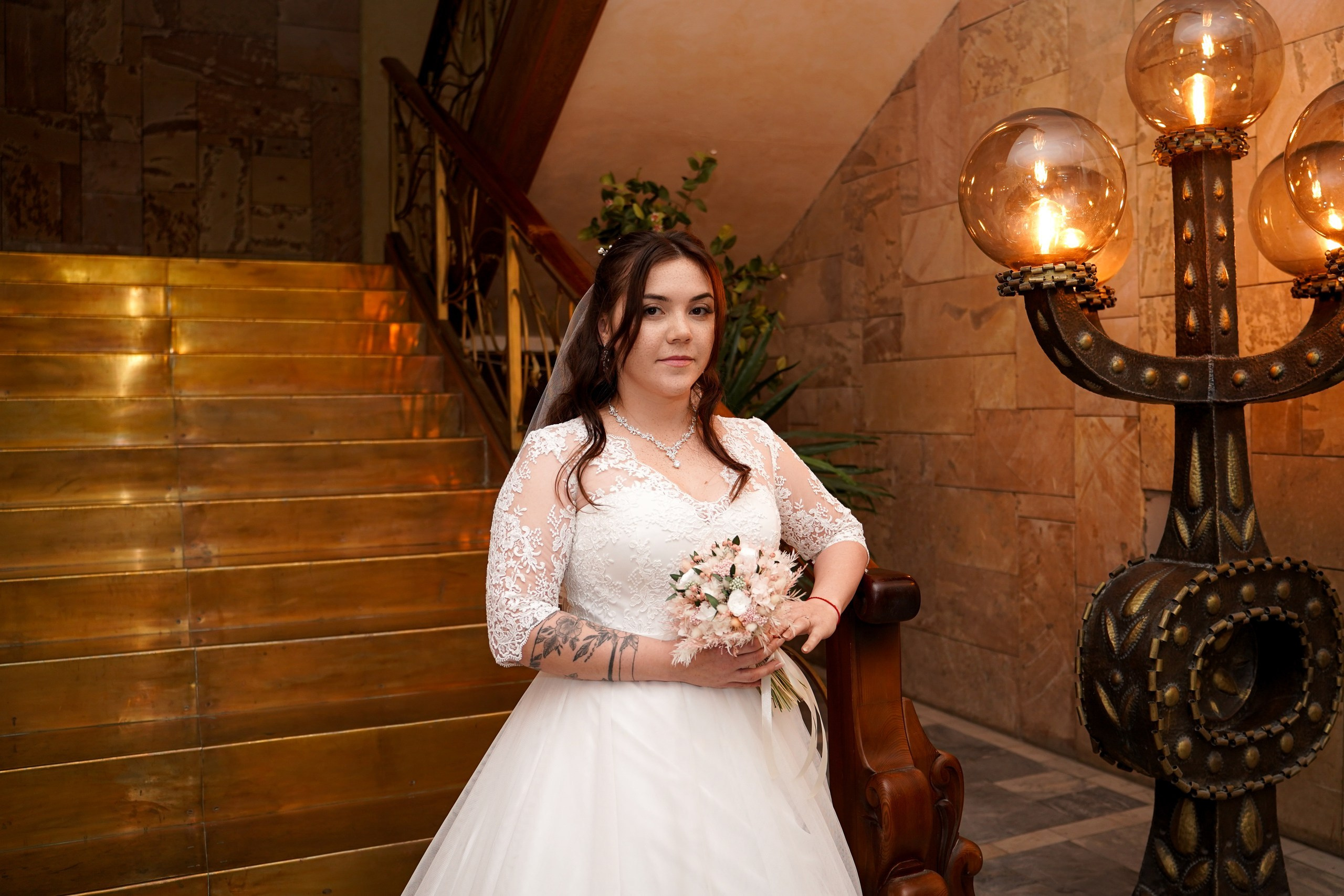 Свадебная фотосессия в Кировском ЗАГСе в Ростове-на-Дону. Фотограф Алёна Чёботова. Свадебный фотограф в Ростове-на-Дону. Таинство Крещения и Венчания, семейные фотосессии. Алёна Чёботова