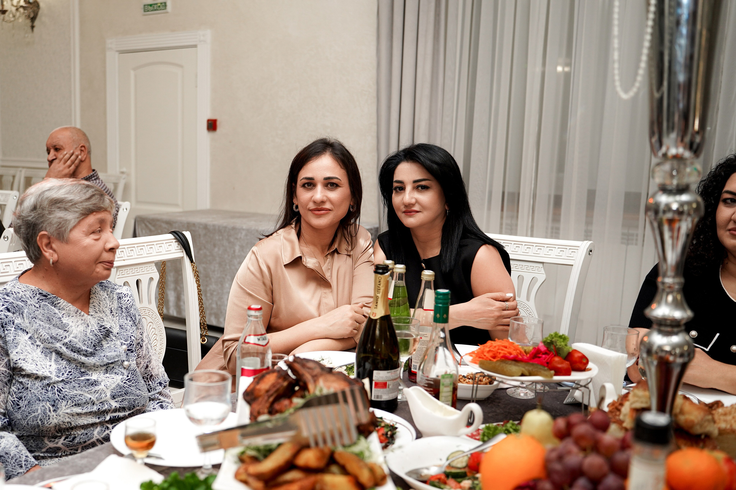 Сватовство. Свадебный фотограф в Ростове-на-Дону. Таинство Крещения и Венчания, семейные фотосессии. Алёна Чёботова