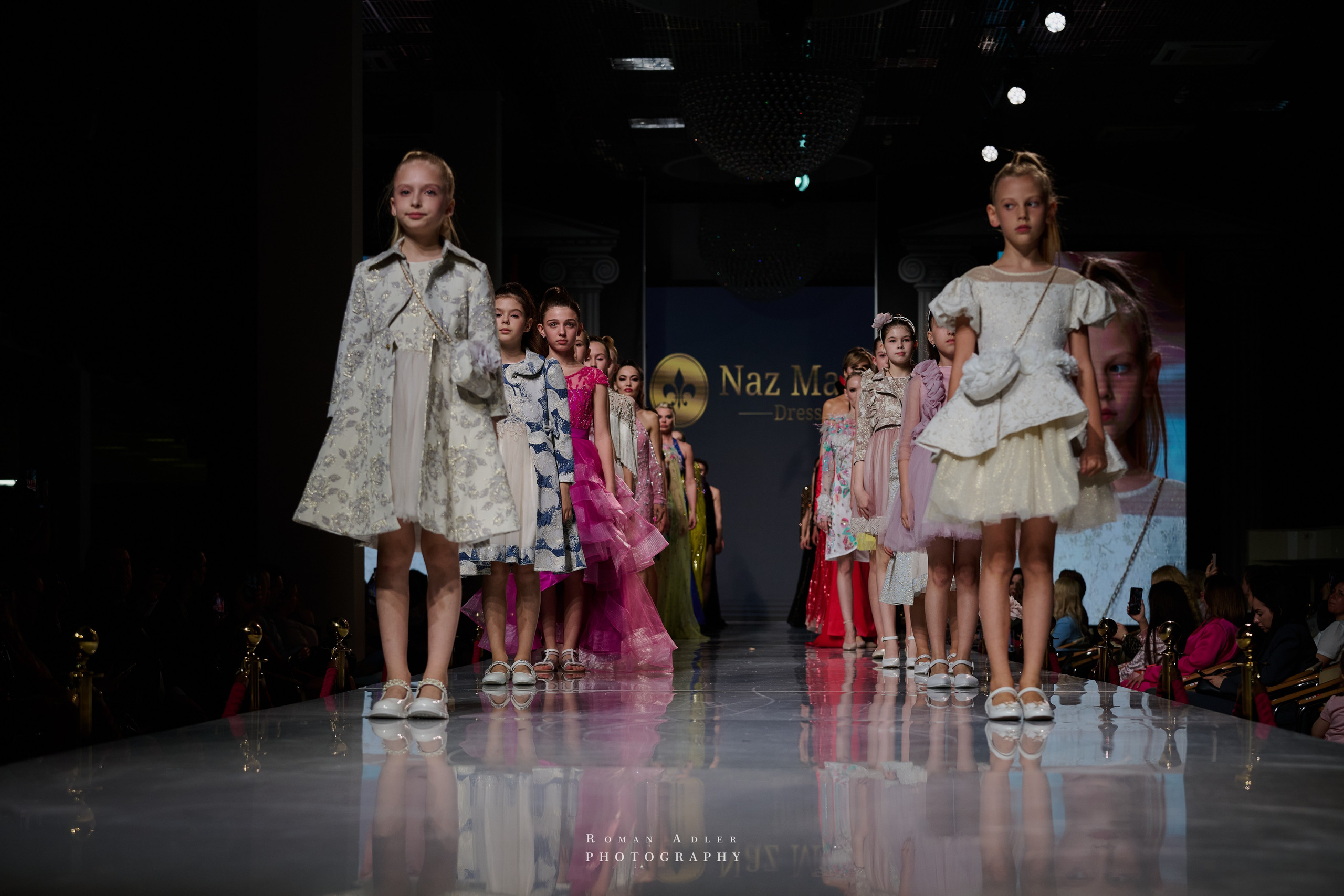 ESTET FASHION WEEK ВЕСНА — 2025. Фотограф Роман Адлер